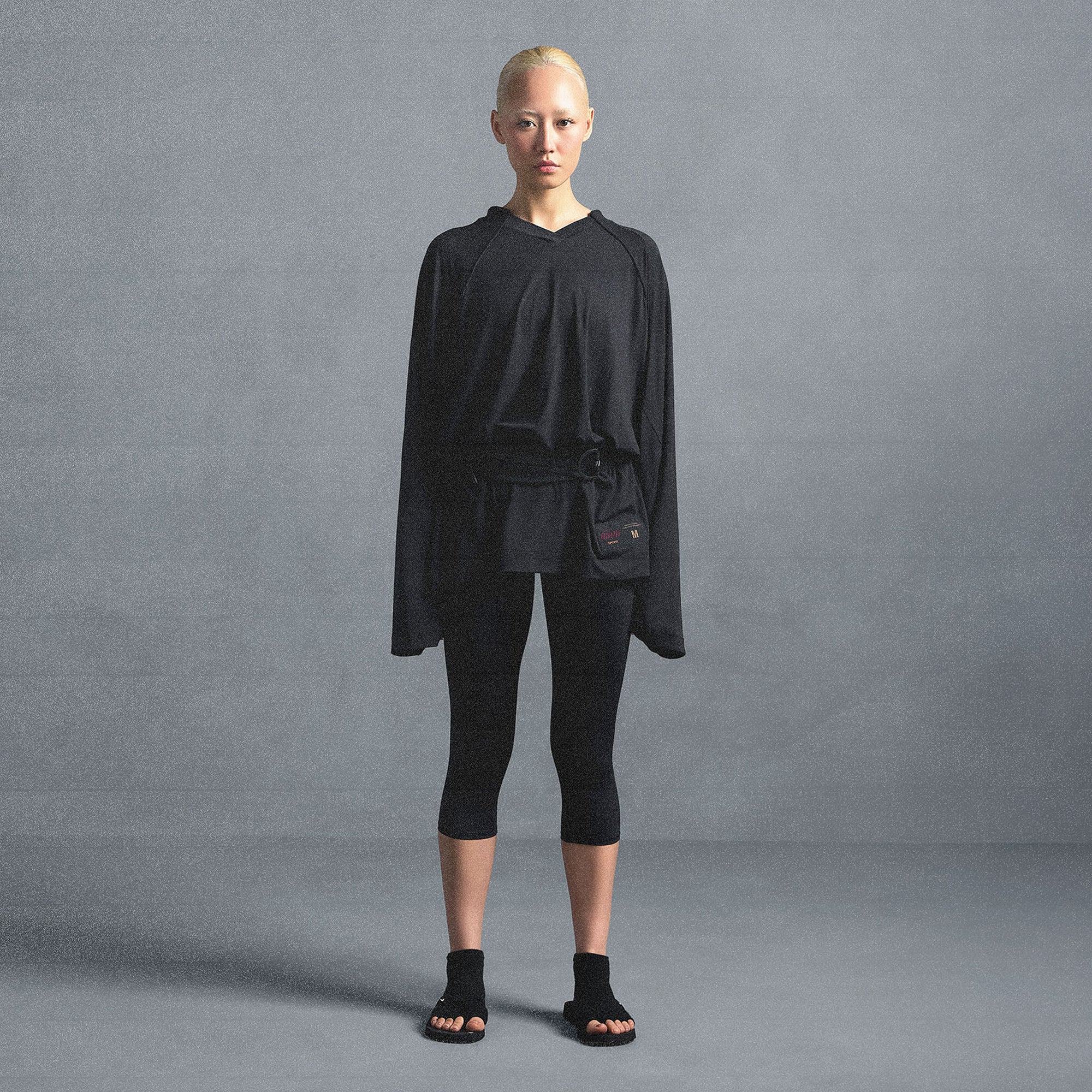 NikeSKIMS AIRY V-NECK OVERSIZED LONG SLEEVE TOP | OBSIDIAN - Image 8