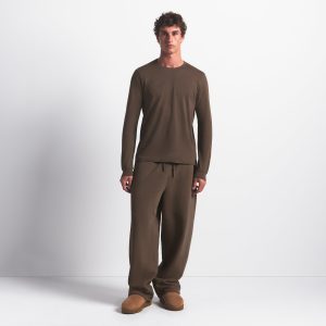 SKIMS COTTON MENS CLASSIC LONG SLEEVE T-SHIRT | DRIFTWOOD