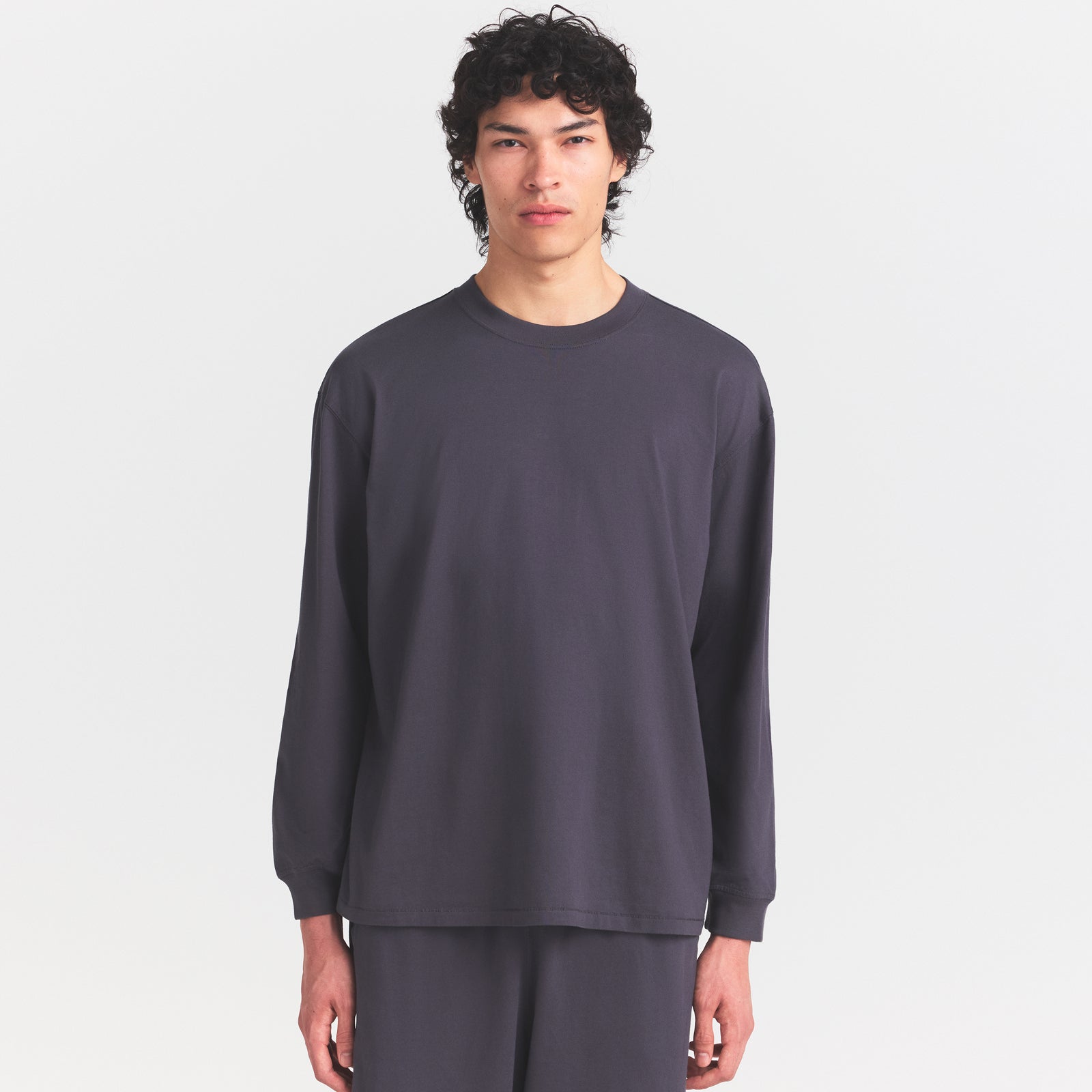 HEAVYWEIGHT COTTON MENS RELAXED LONG SLEEVE T-SHIRT | RAVEN - Image 3