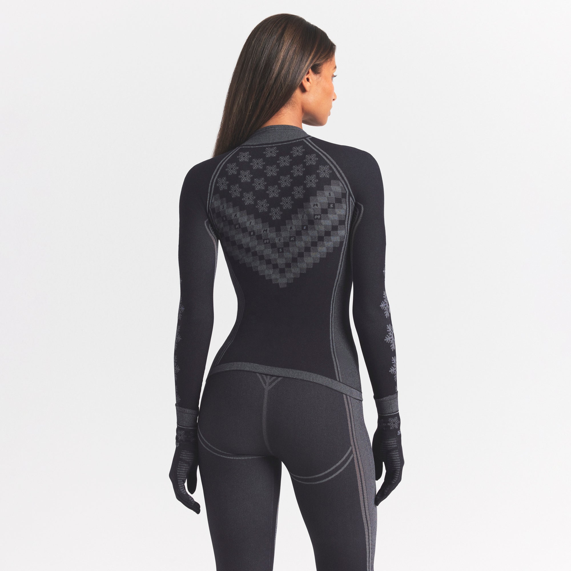 SKIMS FIRST LAYERS HALF ZIP LONG SLEEVE | OBSIDIAN WINTER FAIR ISLE - Image 4