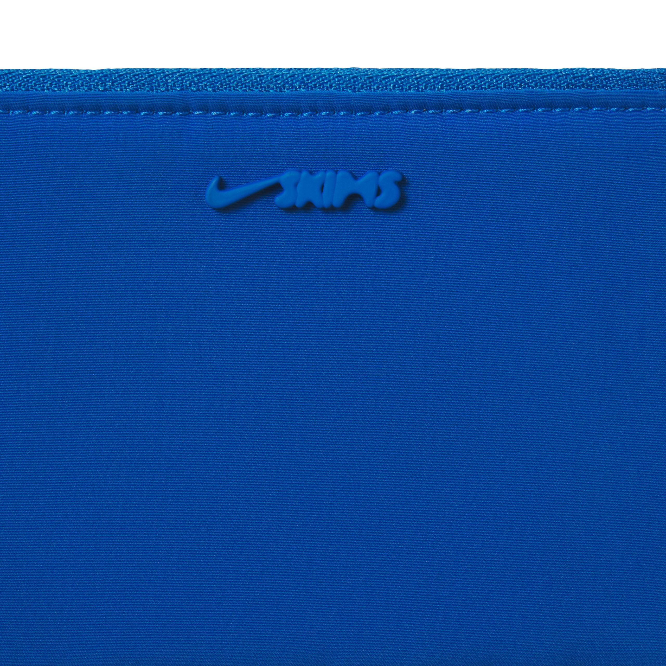 NikeSKIMS ACCESSORIES CLIPPABLE POUCH | COBALT - Image 4