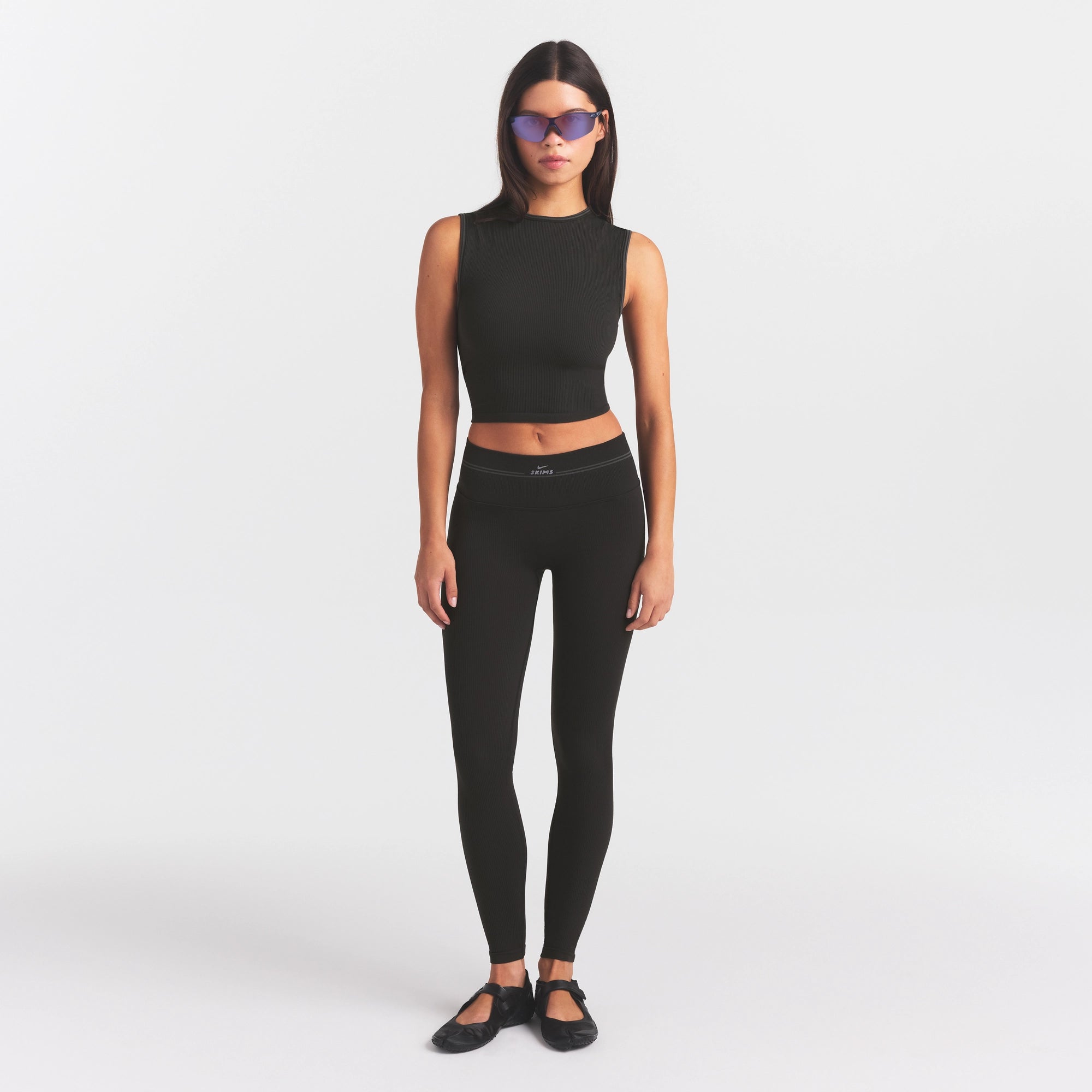 NikeSKIMS RIBBED SEAMLESS 26 LEGGING | OBSIDIAN - Image 2