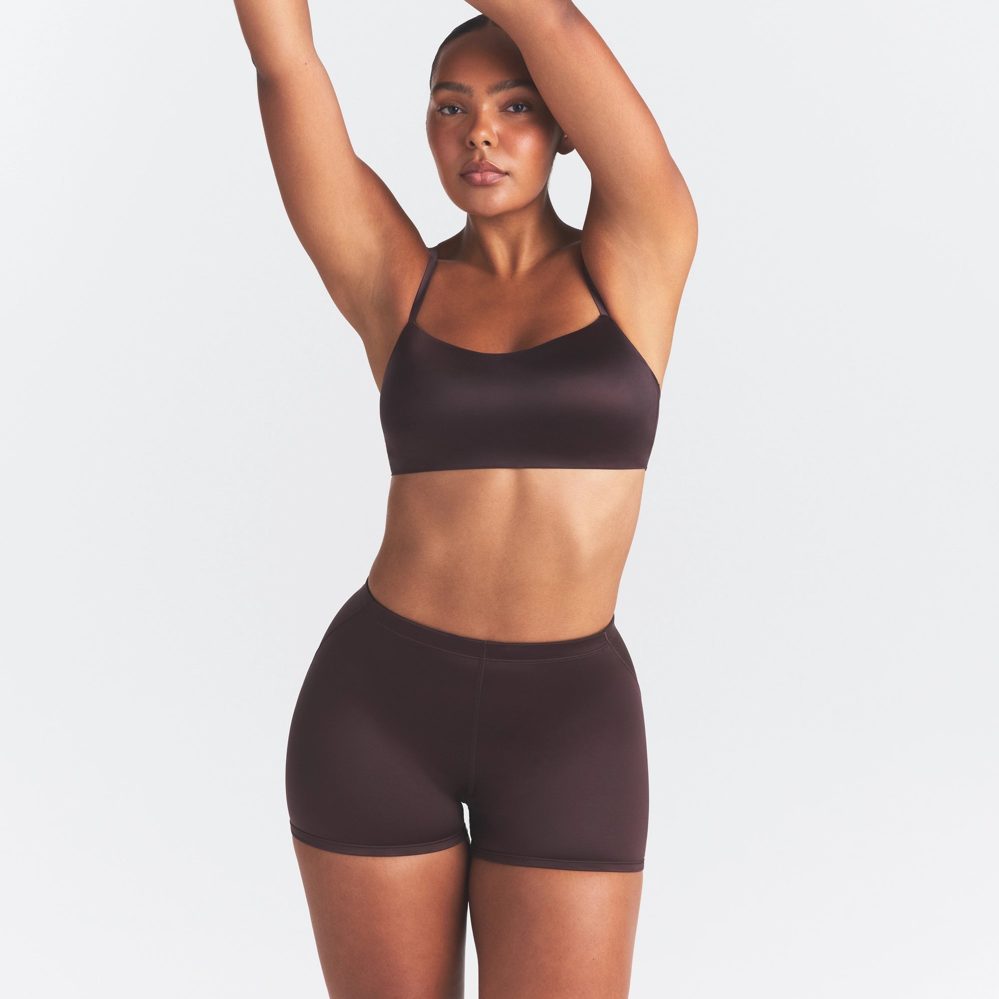 NikeSKIMS SATIN SHINE DRAWCORD 2 SHORT | PHOENIX - Image 3