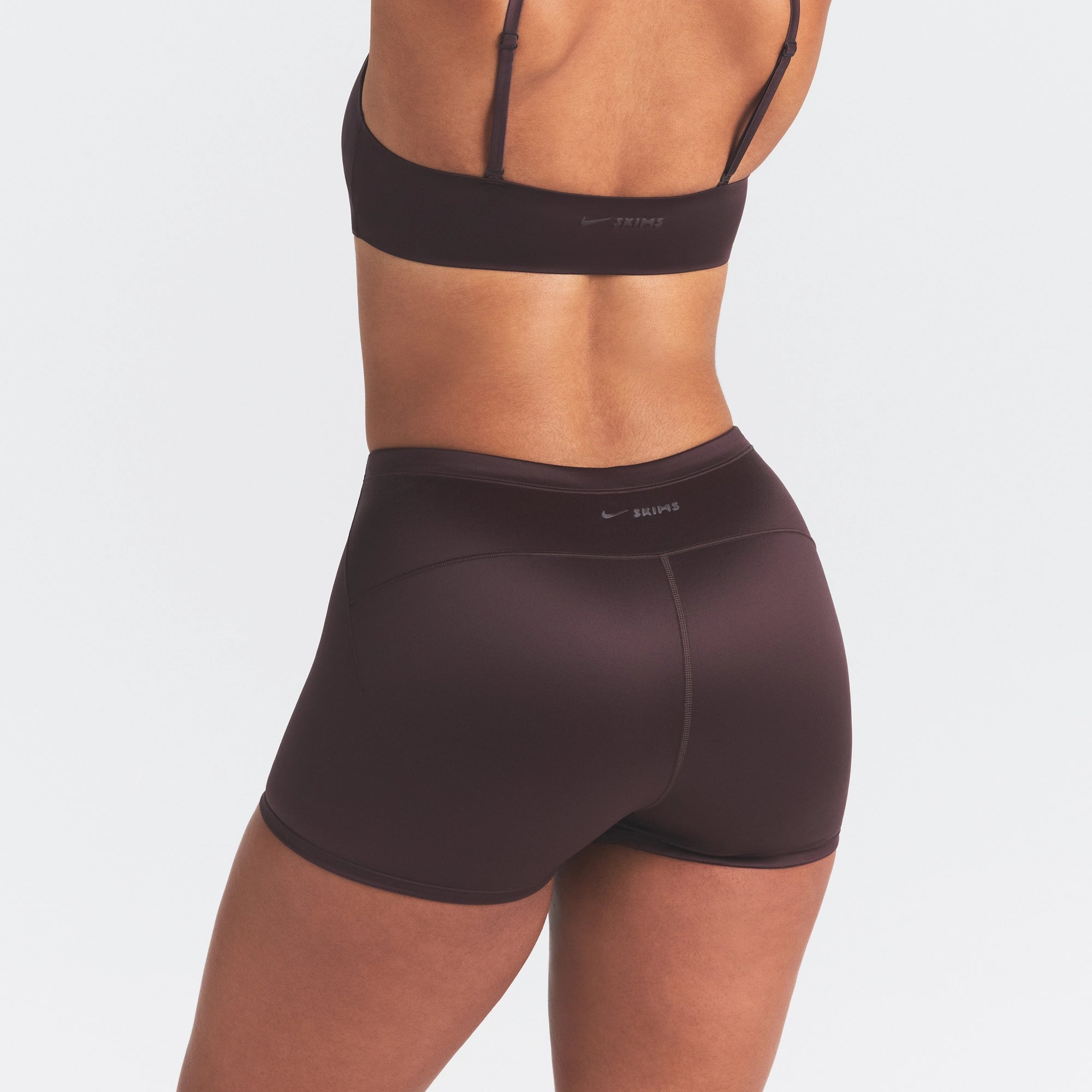 NikeSKIMS SATIN SHINE DRAWCORD 2 SHORT | PHOENIX - Image 4