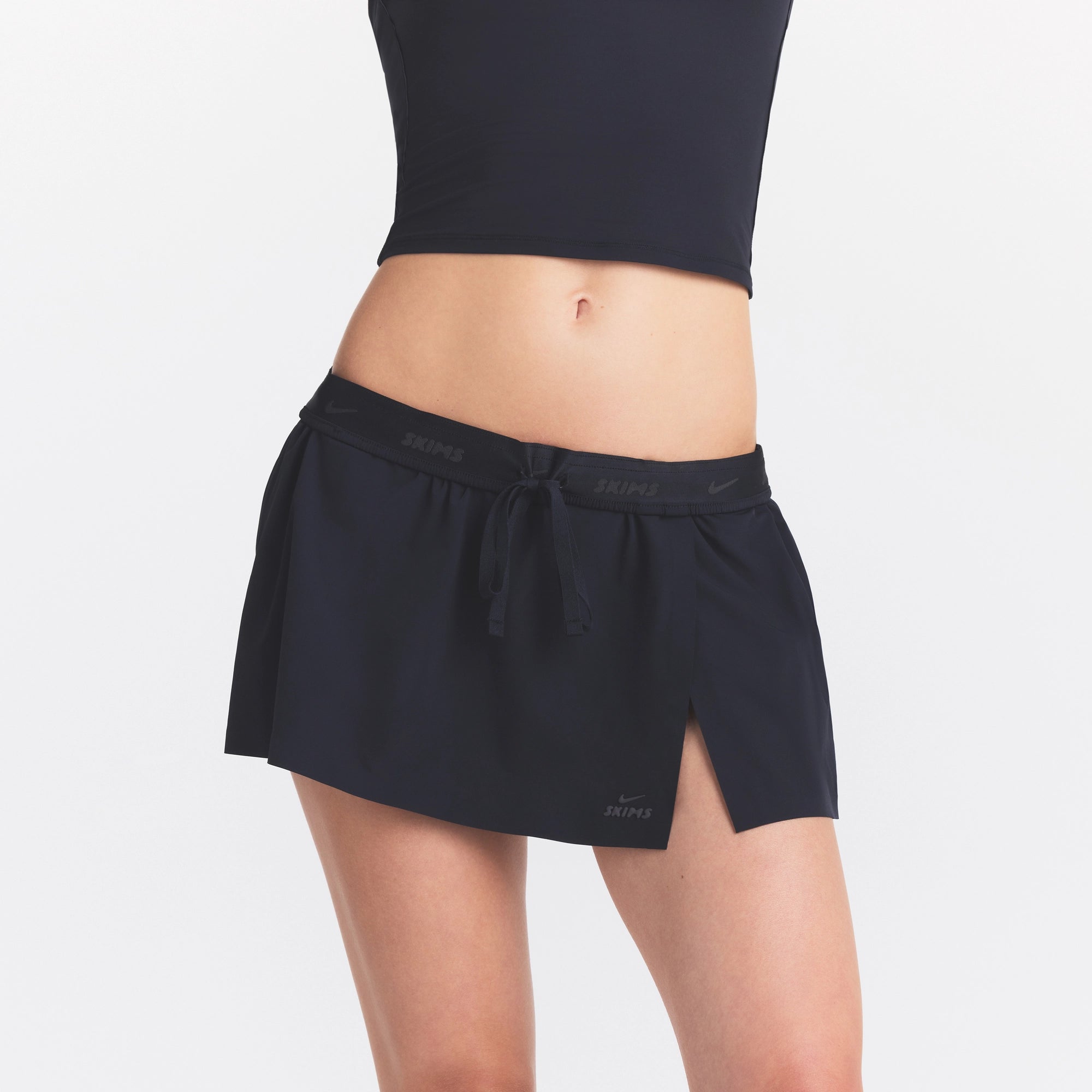 NikeSKIMS STRETCH NYLON SKORT | OBSIDIAN - Image 3