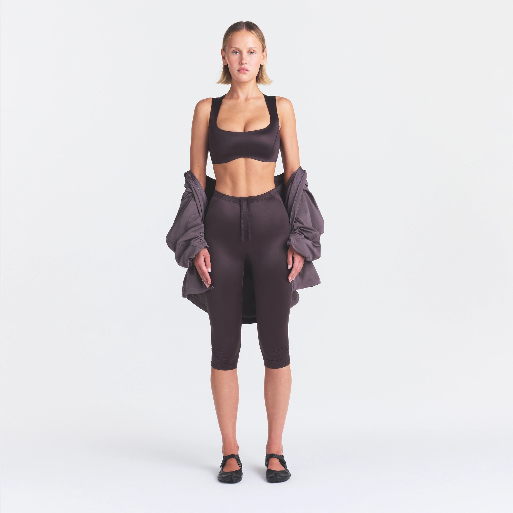 NikeSKIMS SATIN SHINE WIDE SCOOP BRA | PHOENIX - Image 2