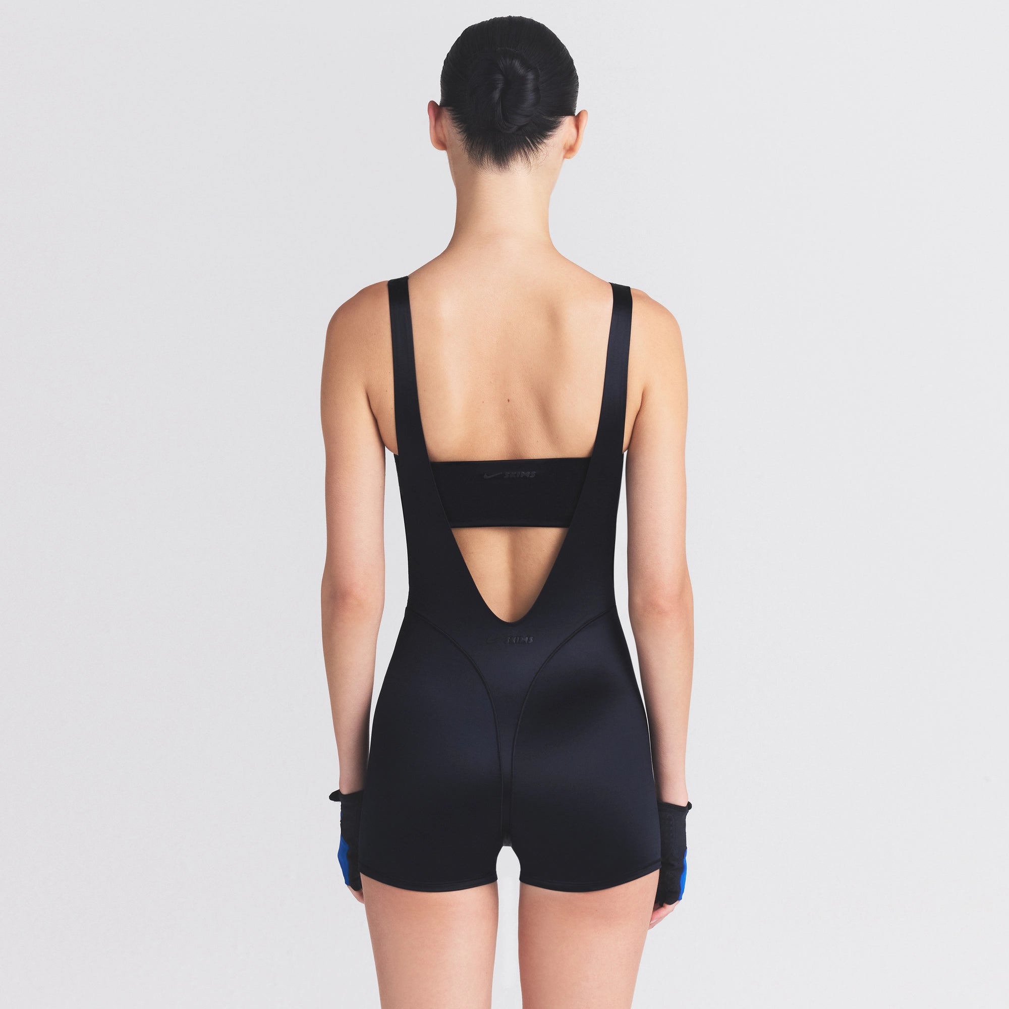 NikeSKIMS SATIN SHINE SUSPENDER 2.5 ONE PIECE | OBSIDIAN - Image 4