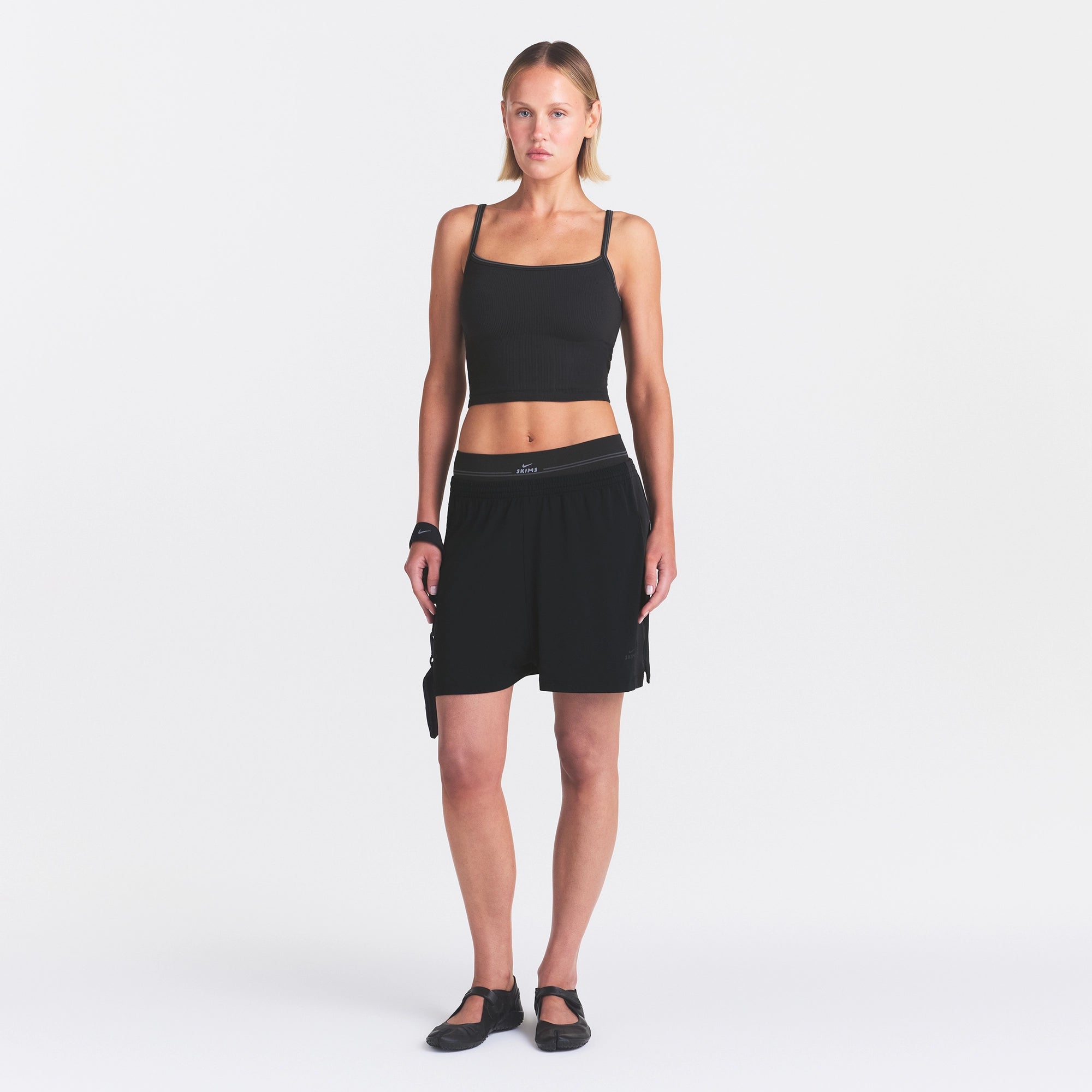 NikeSKIMS RIBBED SEAMLESS CAMI | OBSIDIAN - Image 2