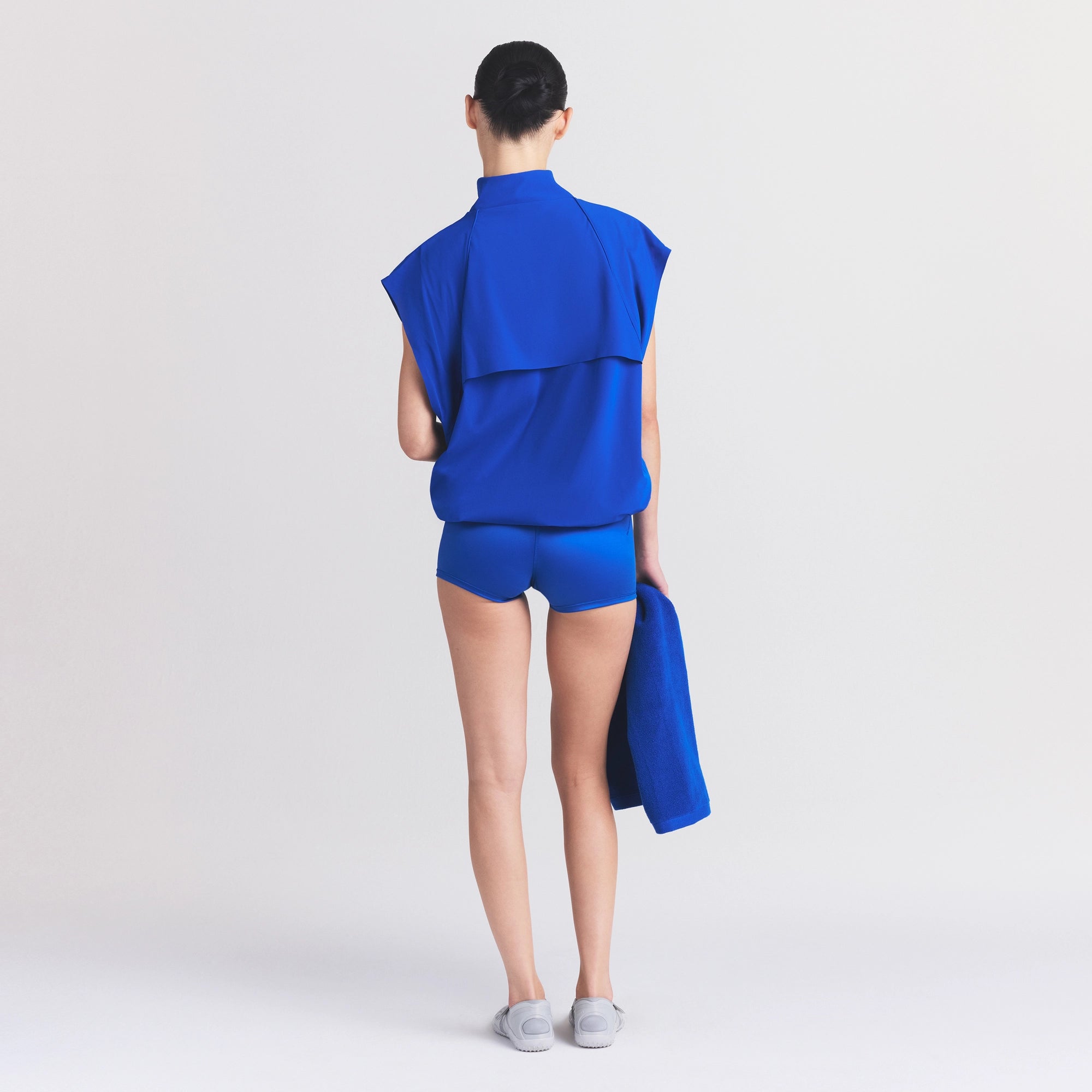 NikeSKIMS STRETCH NYLON OVERSIZED VEST | COBALT - Image 4