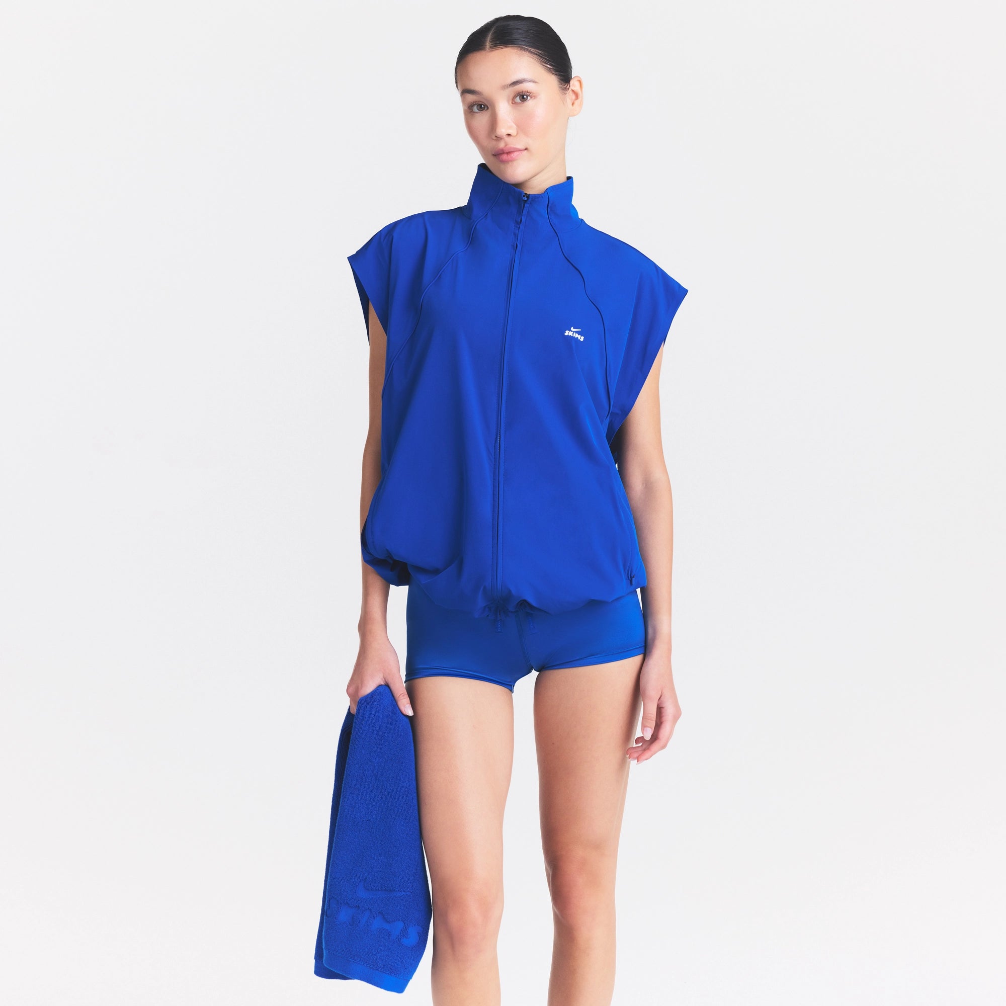 NikeSKIMS STRETCH NYLON OVERSIZED VEST | COBALT - Image 2