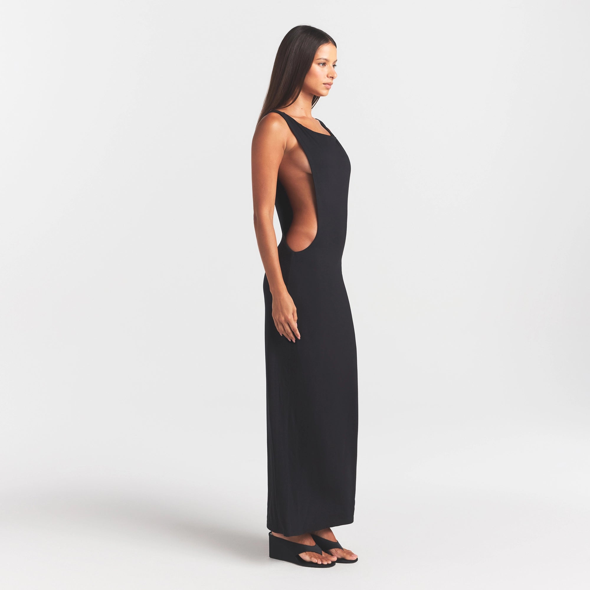 SMOOTH LAYERS CUT OUT LONG DRESS | OBSIDIAN - Image 2