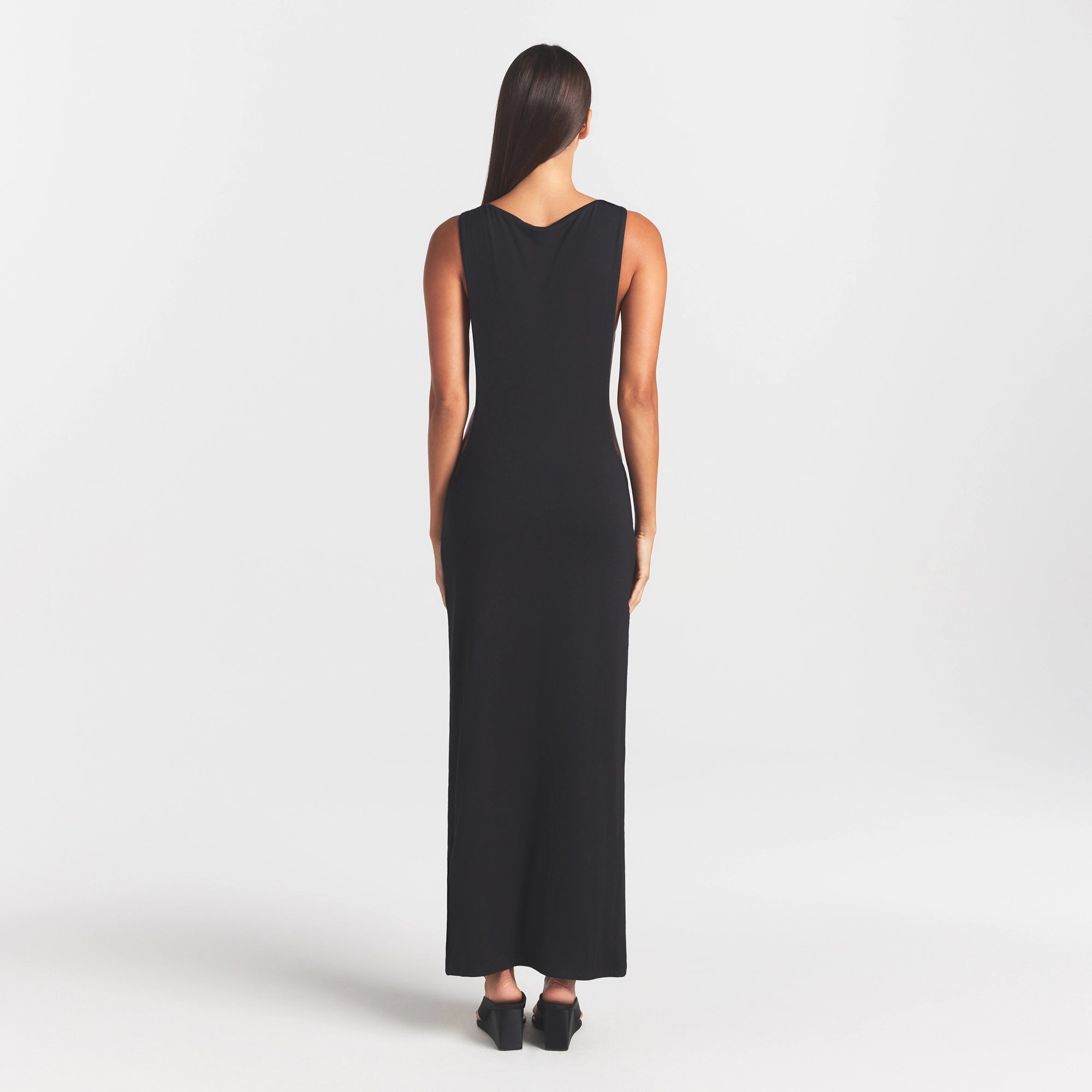 SMOOTH LAYERS CUT OUT LONG DRESS | OBSIDIAN - Image 4