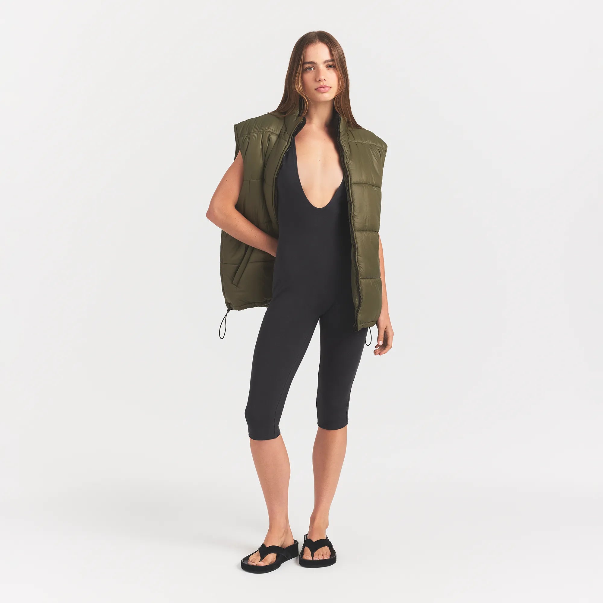 LIGHTWEIGHT PUFFER OVERSIZED VEST | OLIVE - Image 2