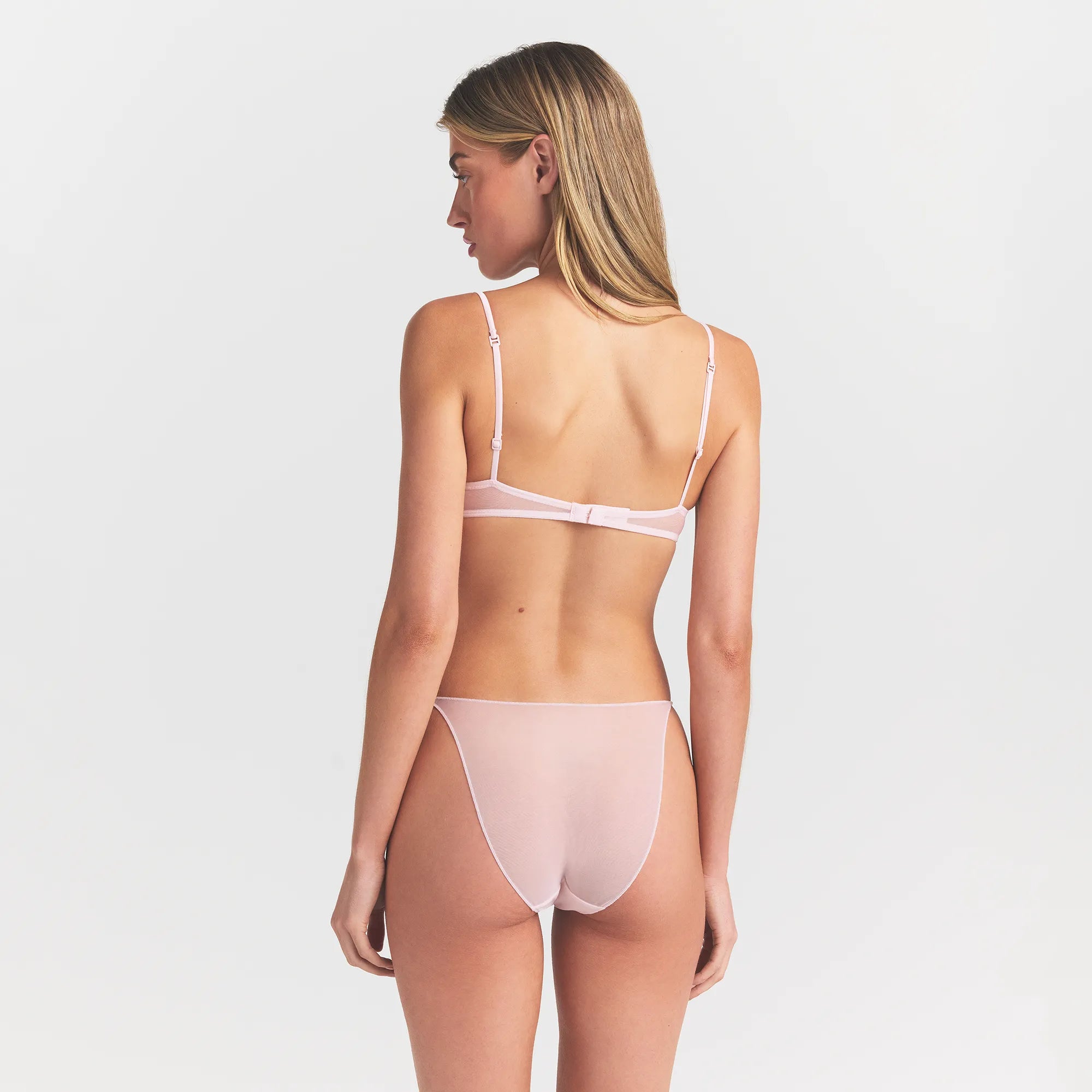 INVISIBLE PLUNGE BRA | BARELY PINK - Image 4