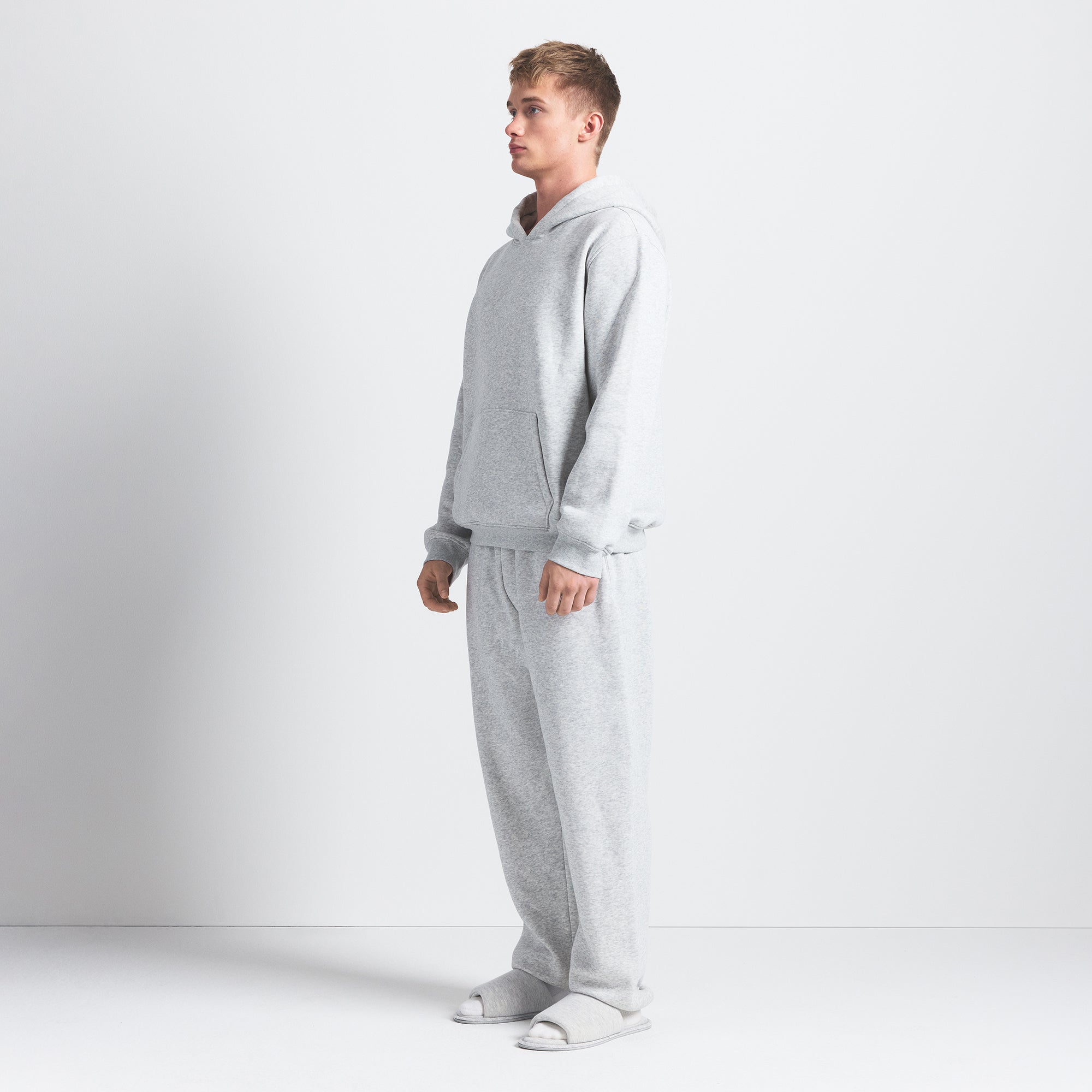 FLEECE LOUNGE MENS RELAXED HOODIE | LIGHT HEATHER GREY - Image 4