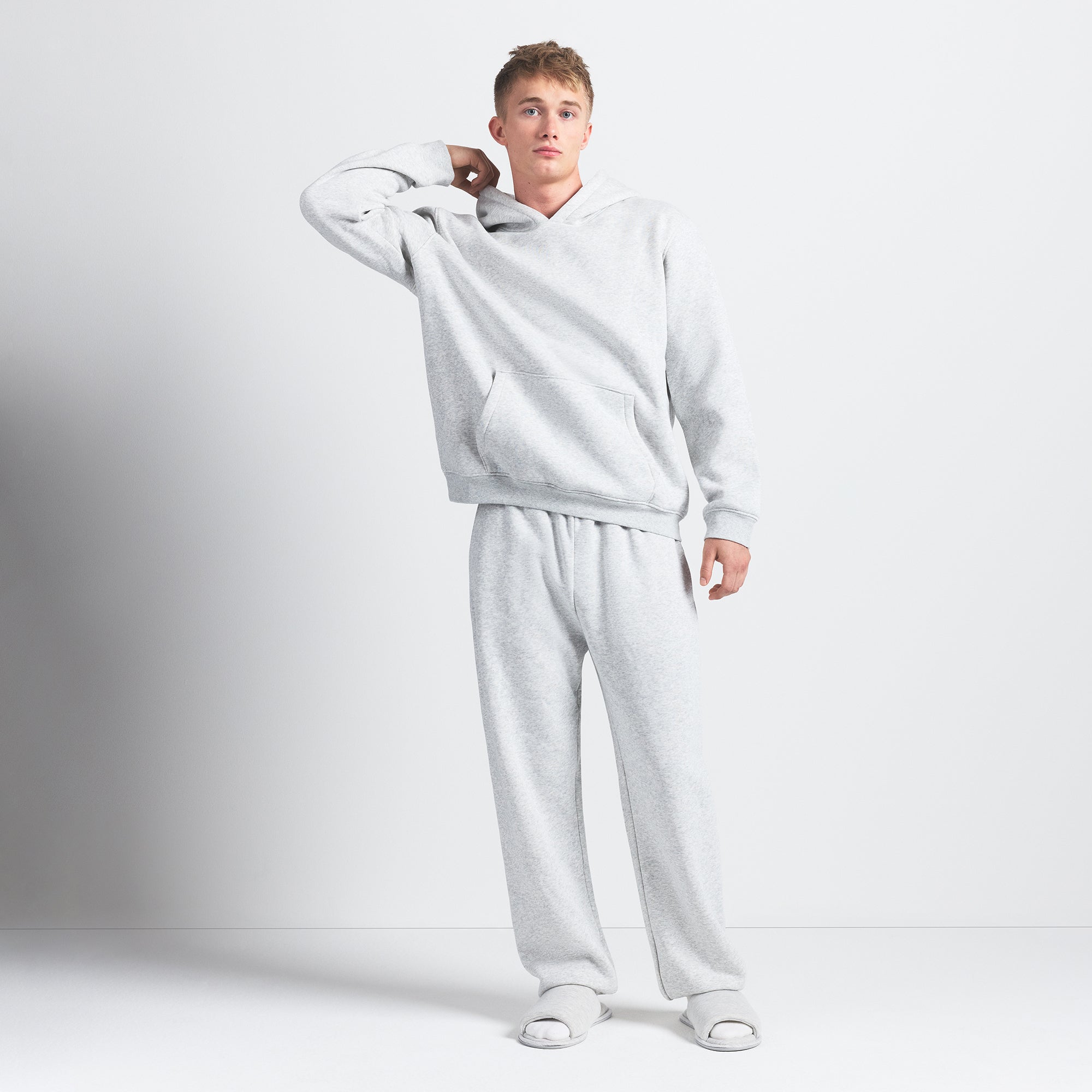 FLEECE LOUNGE MENS RELAXED HOODIE | LIGHT HEATHER GREY - Image 2