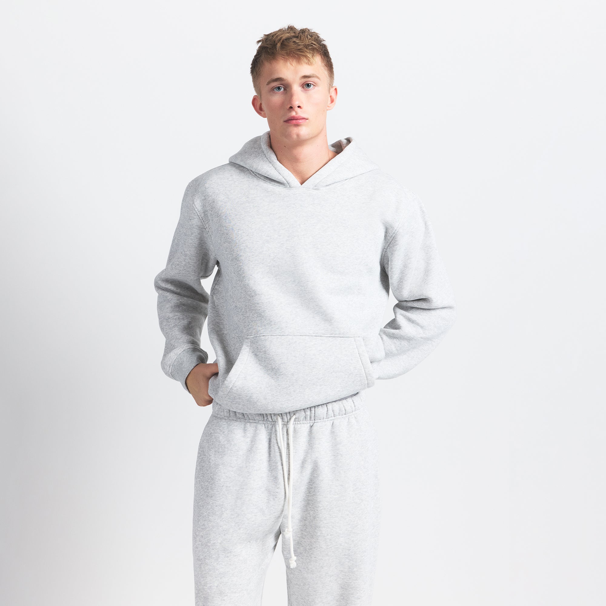FLEECE LOUNGE MENS RELAXED HOODIE | LIGHT HEATHER GREY - Image 6