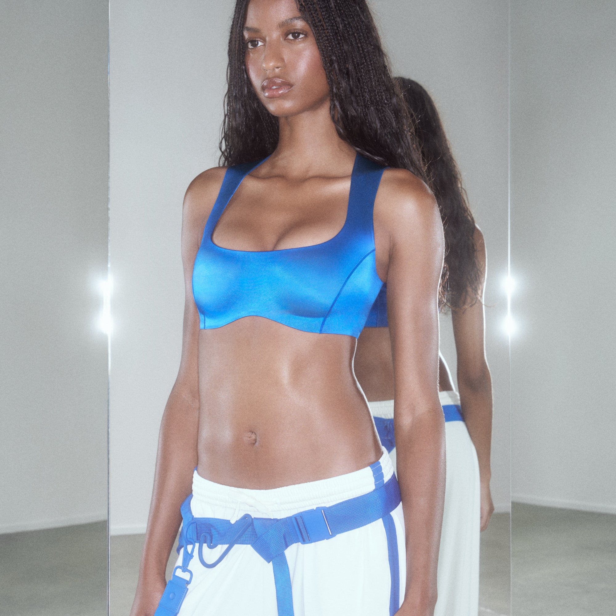 NikeSKIMS SATIN SHINE WIDE SCOOP BRA | COBALT - Image 6