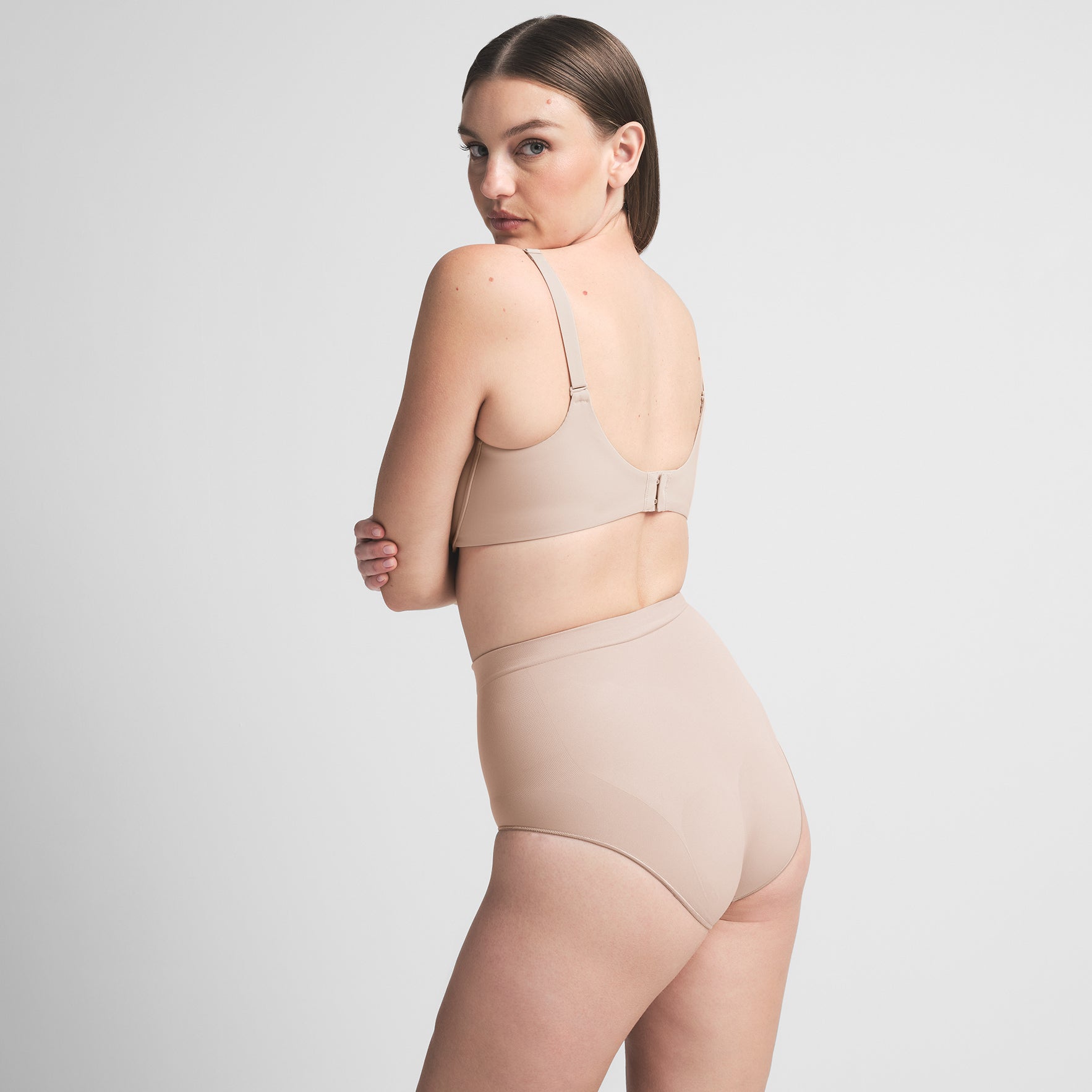 SEAMLESS SCULPT MID WAIST BRIEF | MICA - Image 4