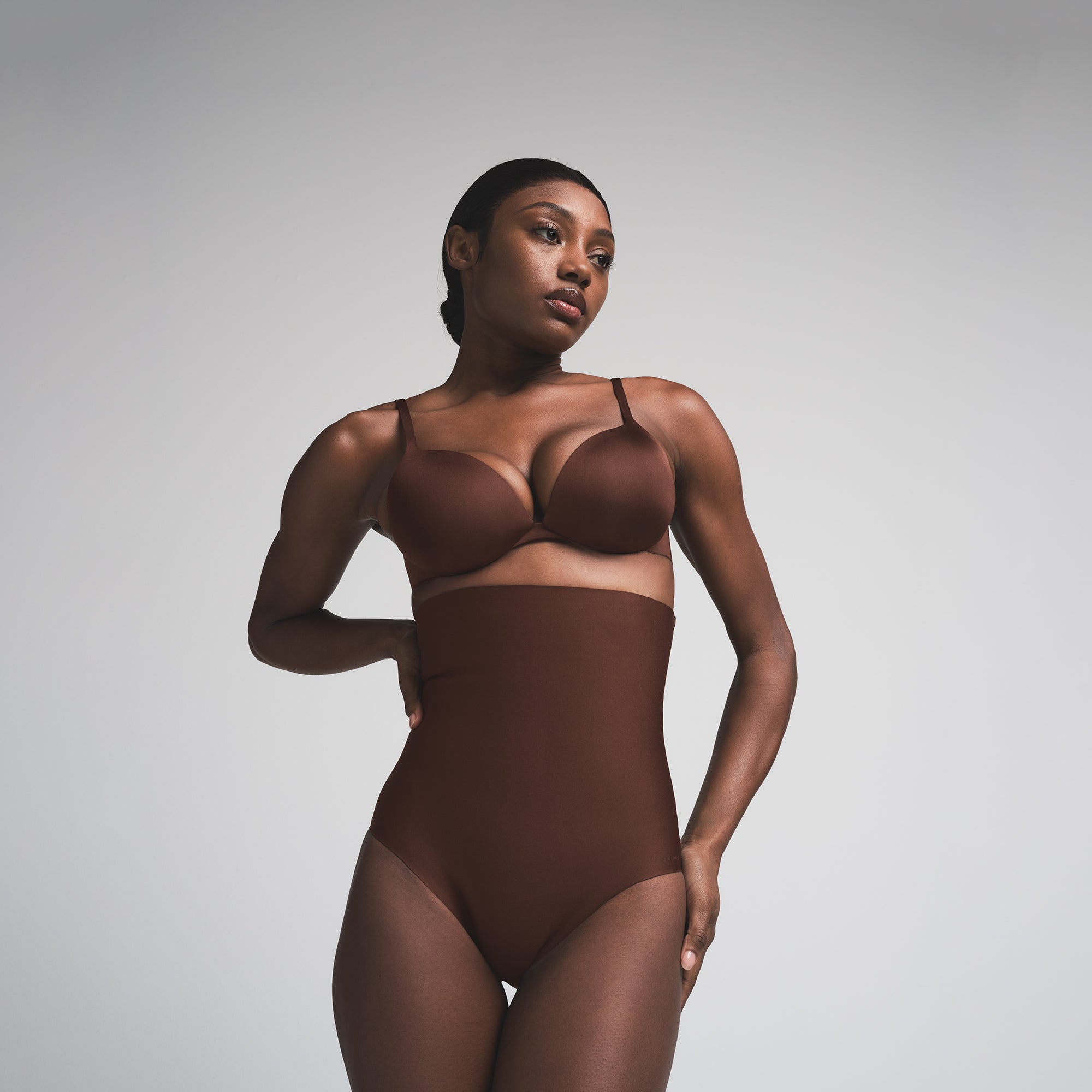 SKIMS BODY CORE SCULPT HIGH-WAISTED BRIEF | COCOA - Image 4