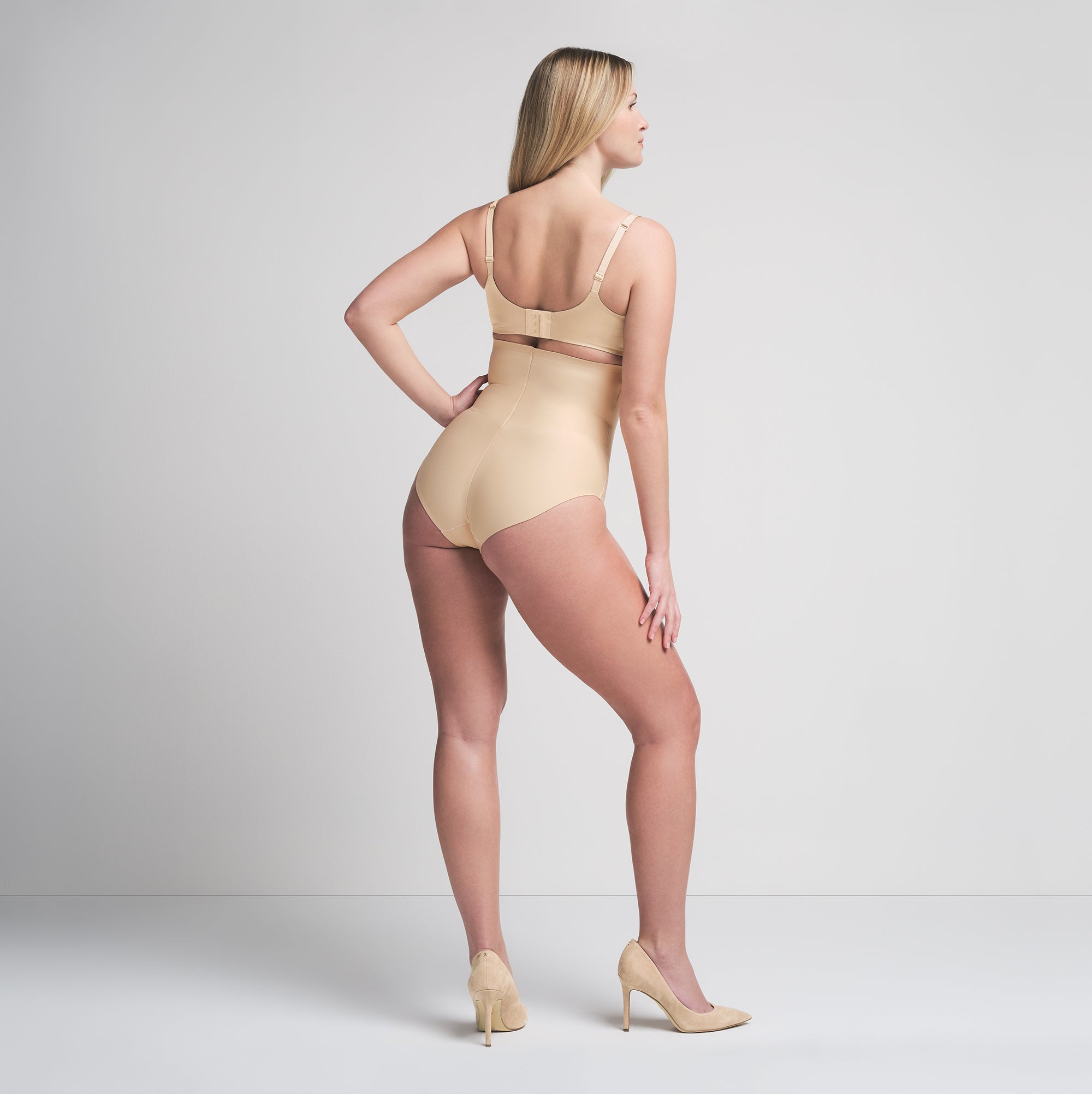 SKIMS BODY CORE SCULPT HIGH-WAISTED BRIEF | SAND - Image 6