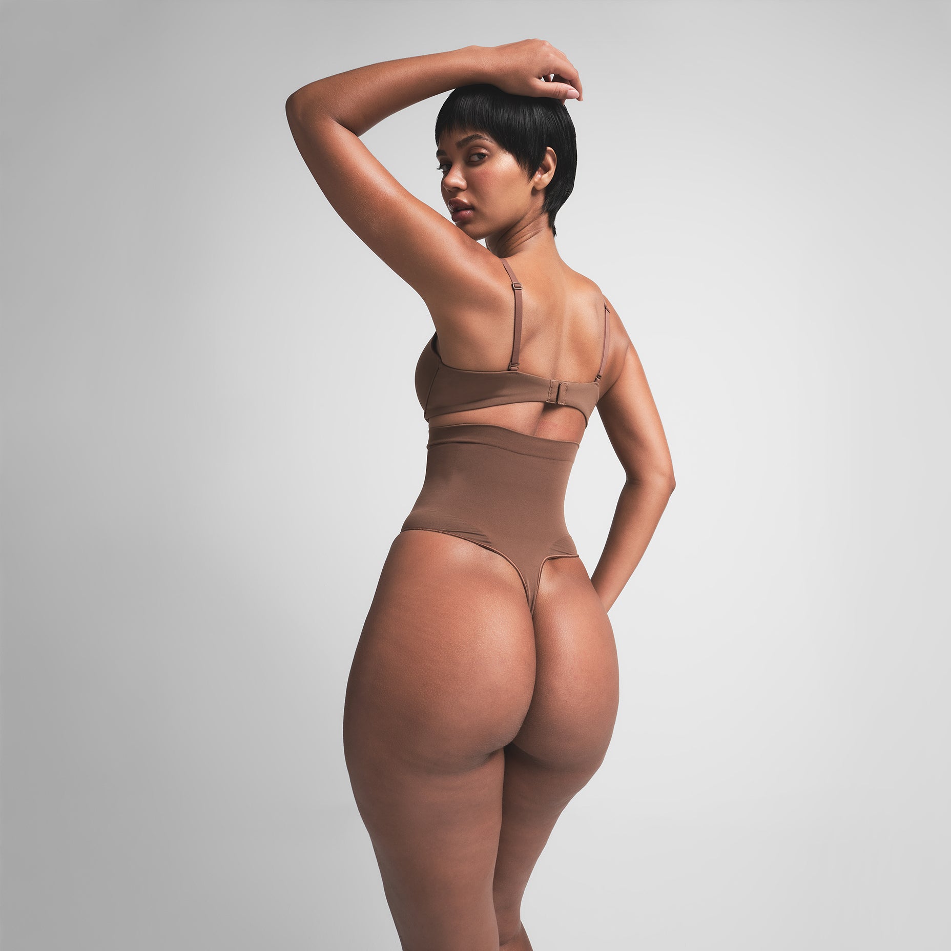 SEAMLESS SCULPT HIGH-WAISTED THONG | JASPER - Image 4