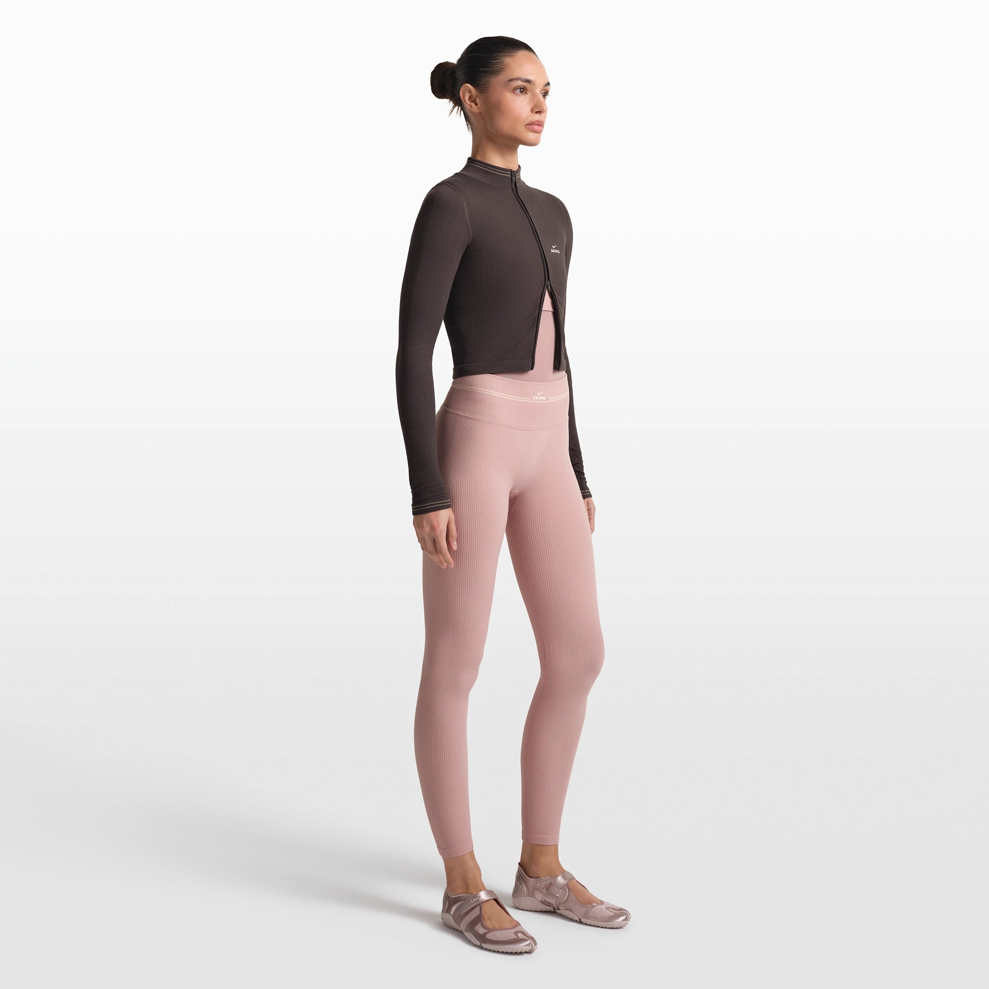 NikeSKIMS RIBBED SEAMLESS 26 LEGGING | HIMALAYAN - Image 3