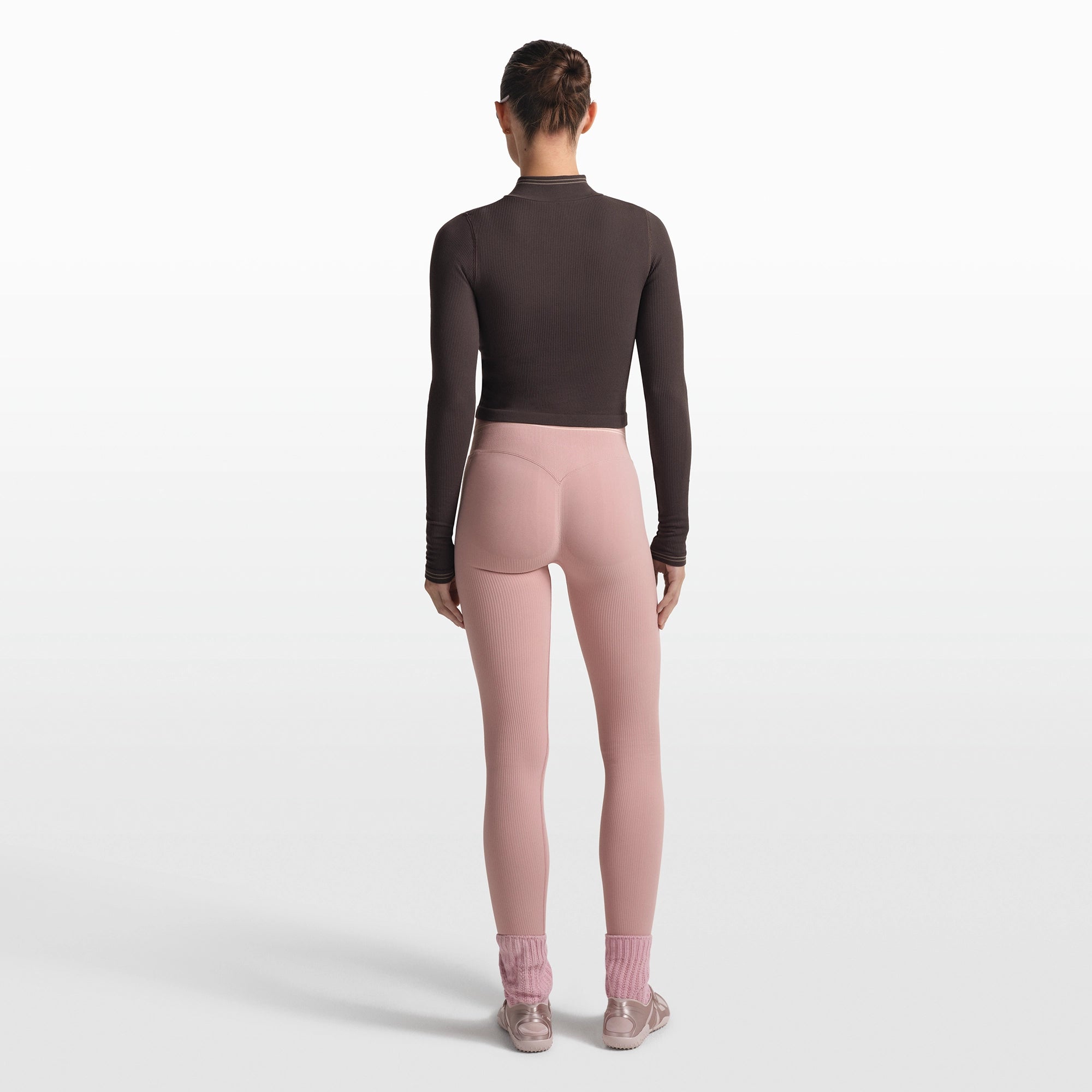 NikeSKIMS RIBBED SEAMLESS 26 LEGGING | HIMALAYAN - Image 6