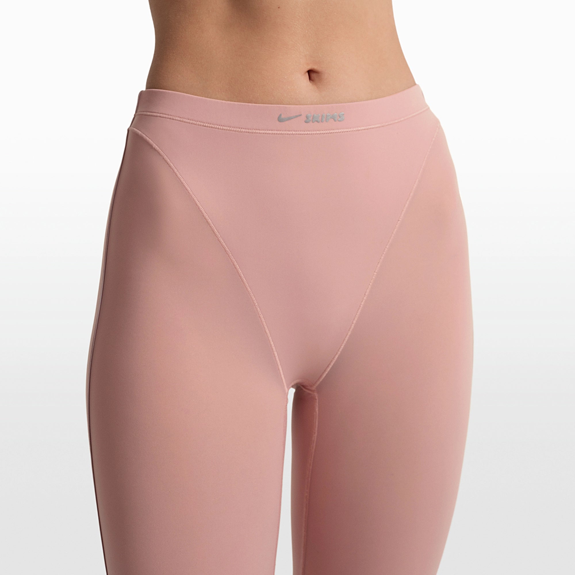 NikeSKIMS WEIGHTLESS LAYERS V-PANEL 28 LEGGING | HIMALAYAN - Image 6