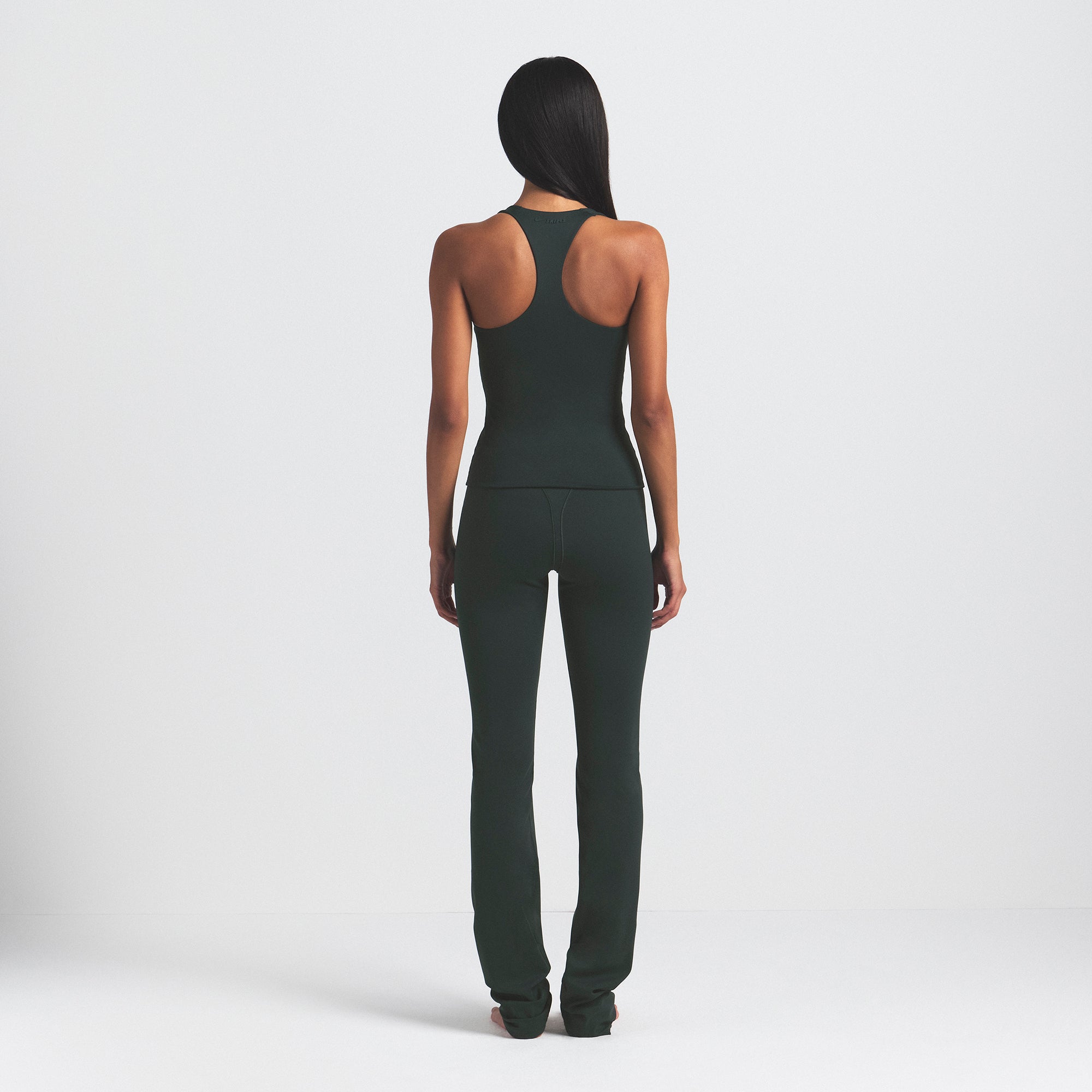 NikeSKIMS MATTE V-LINE 39 STRAIGHT LEGGING | DARK TEAL - Image 4