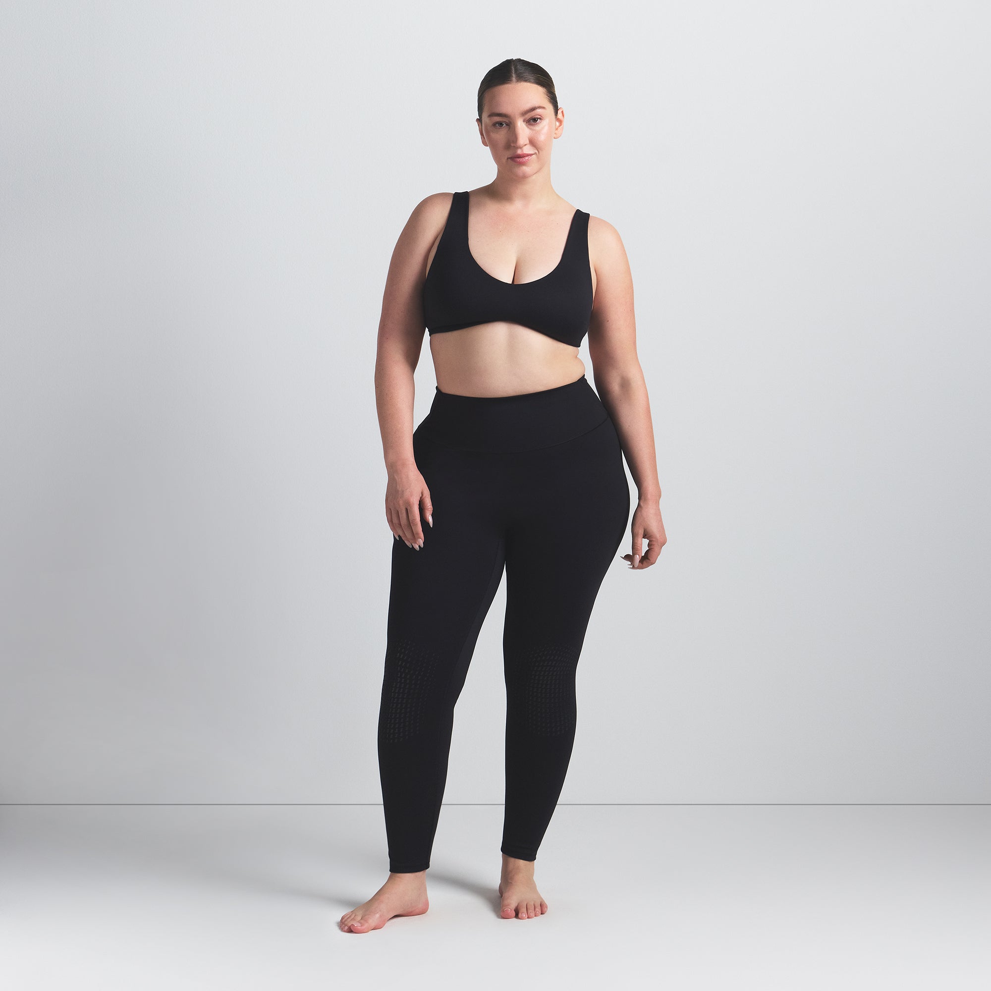NikeSKIMS MATTE KNEE GRIP 26 LEGGING | OBSIDIAN - Image 9