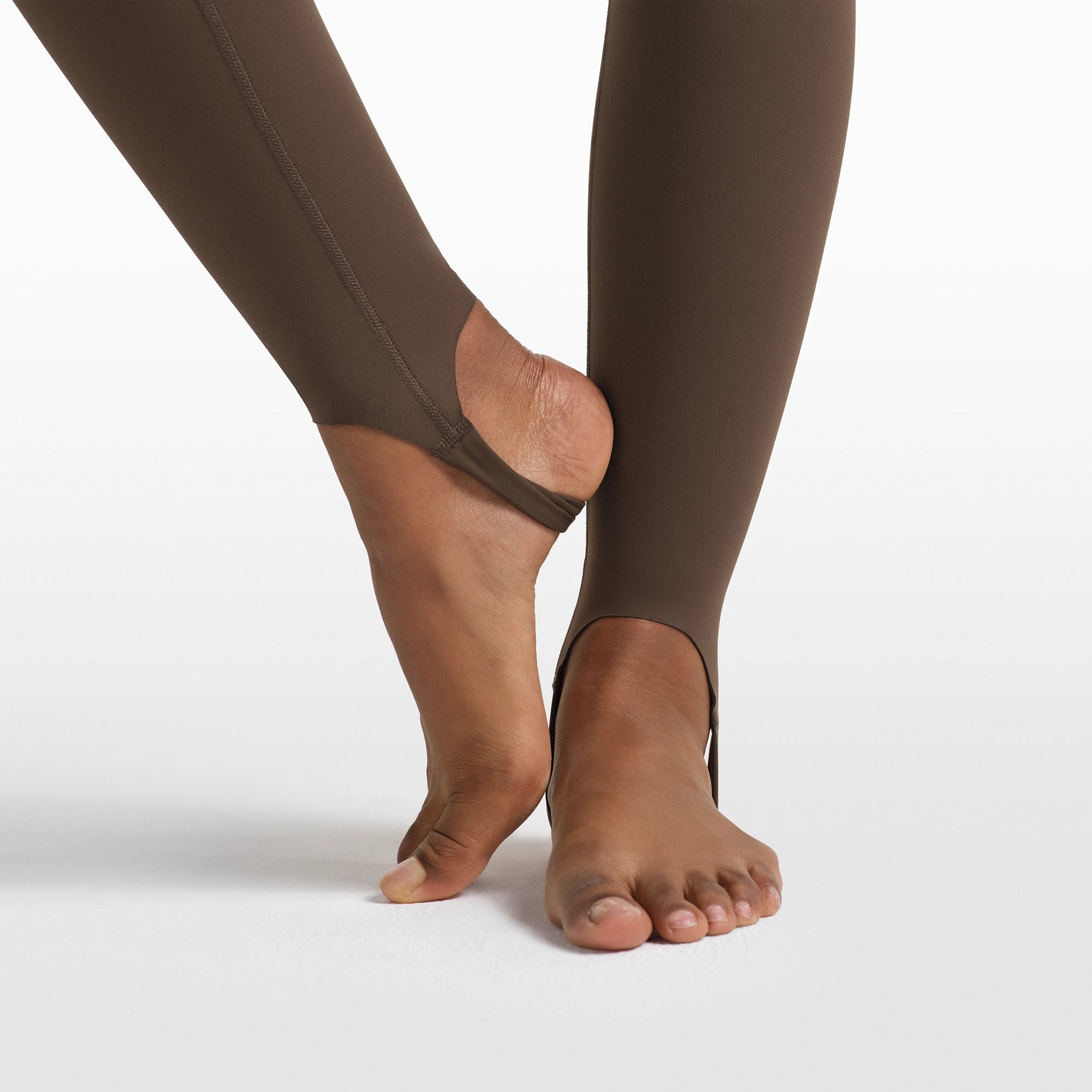 NikeSKIMS MATTE V-LINE STIRRUP LEGGING | DARK SEPIA - Image 4