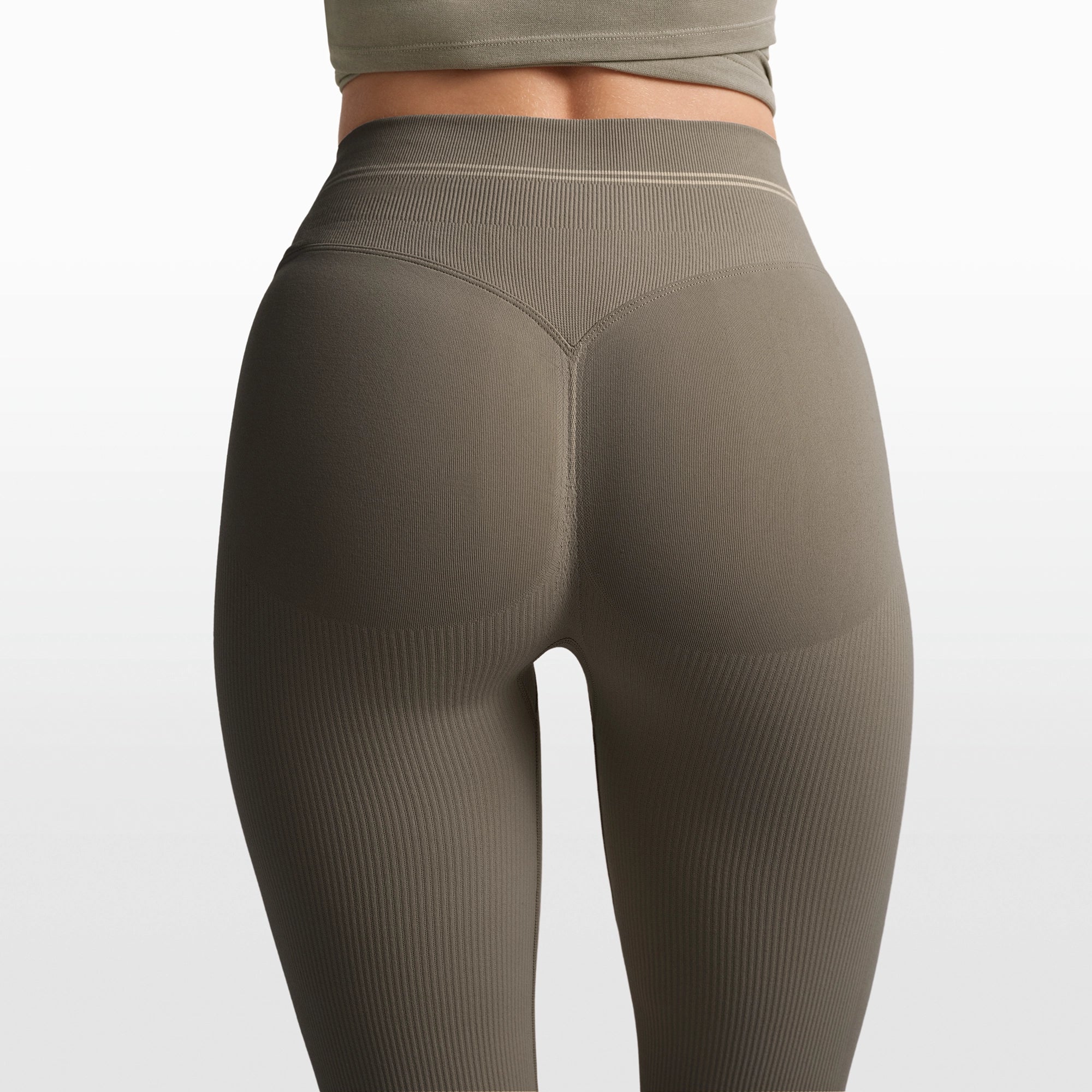 NikeSKIMS RIBBED SEAMLESS 34 STRAIGHT LEGGING | DUSTY OAKMOSS - Image 4