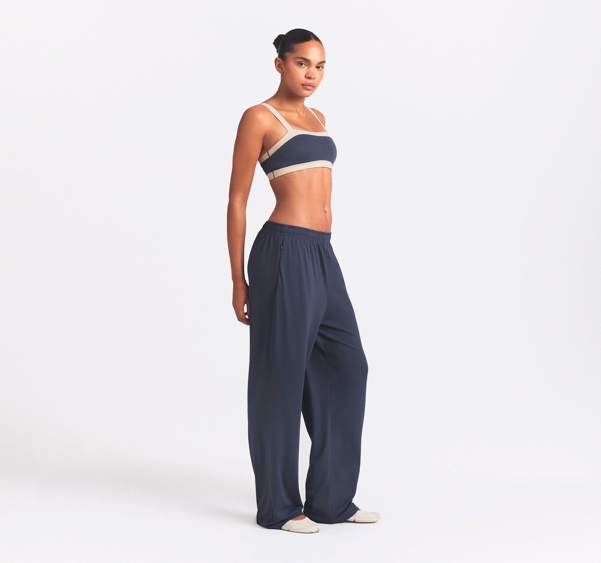NikeSKIMS AIRY WIDE LEG PANT | DEEP ROYAL - Image 5