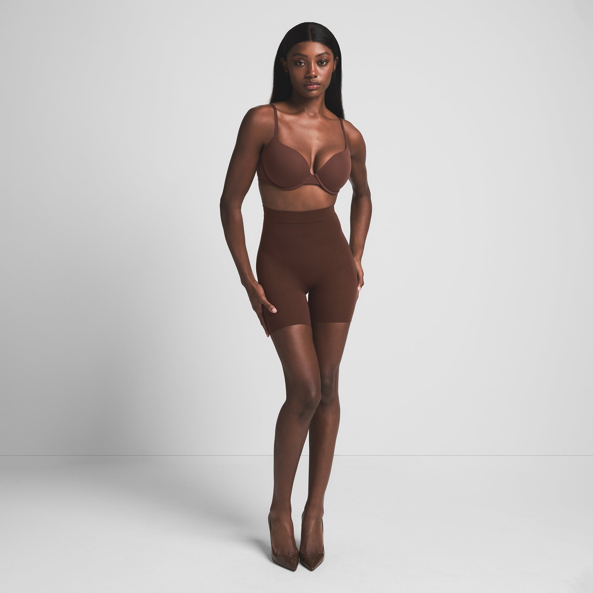 SHEER SEAMLESS HIGH-WAISTED MID THIGH SHORT | COCOA - Image 2