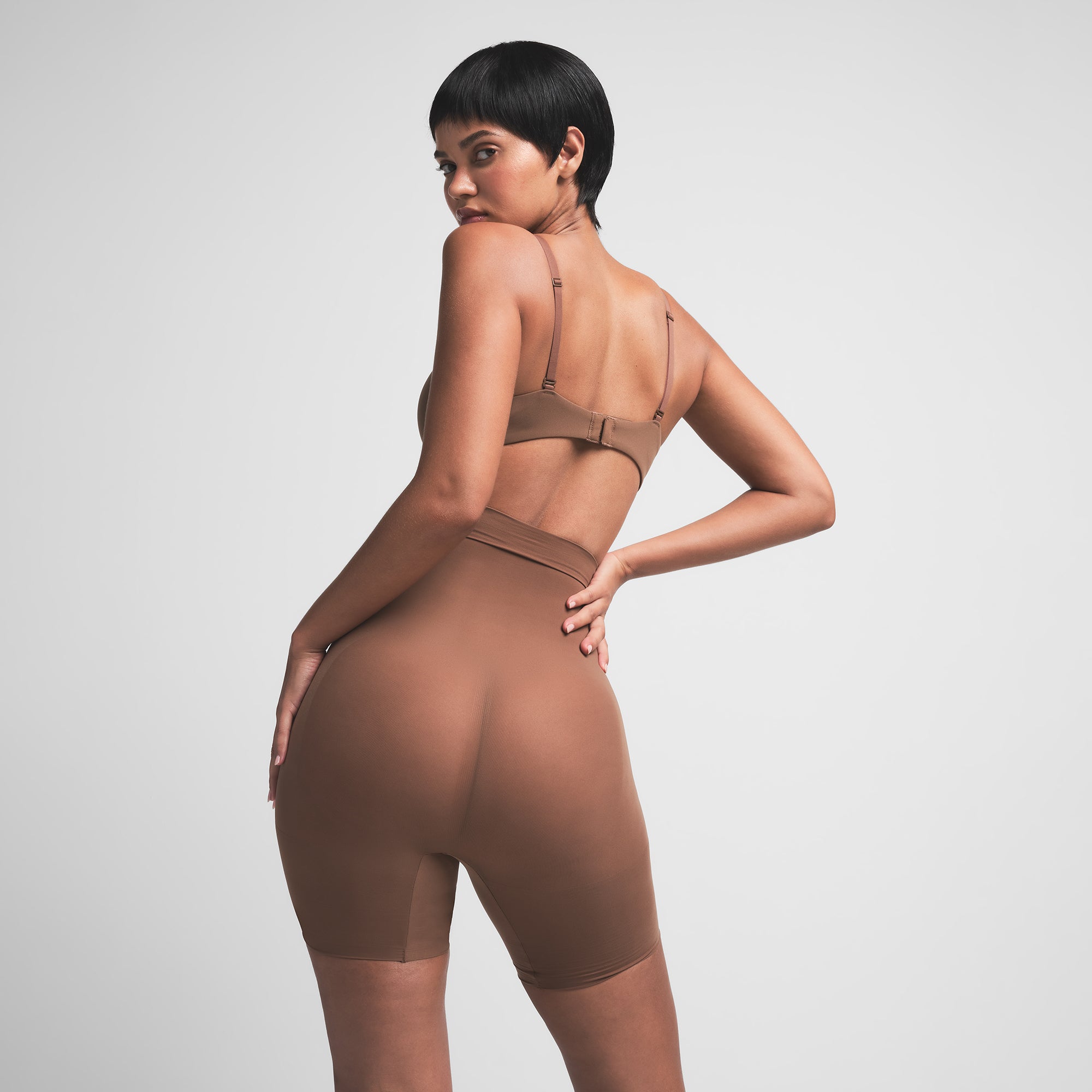 SHEER SEAMLESS HIGH-WAISTED MID THIGH SHORT | JASPER - Image 5