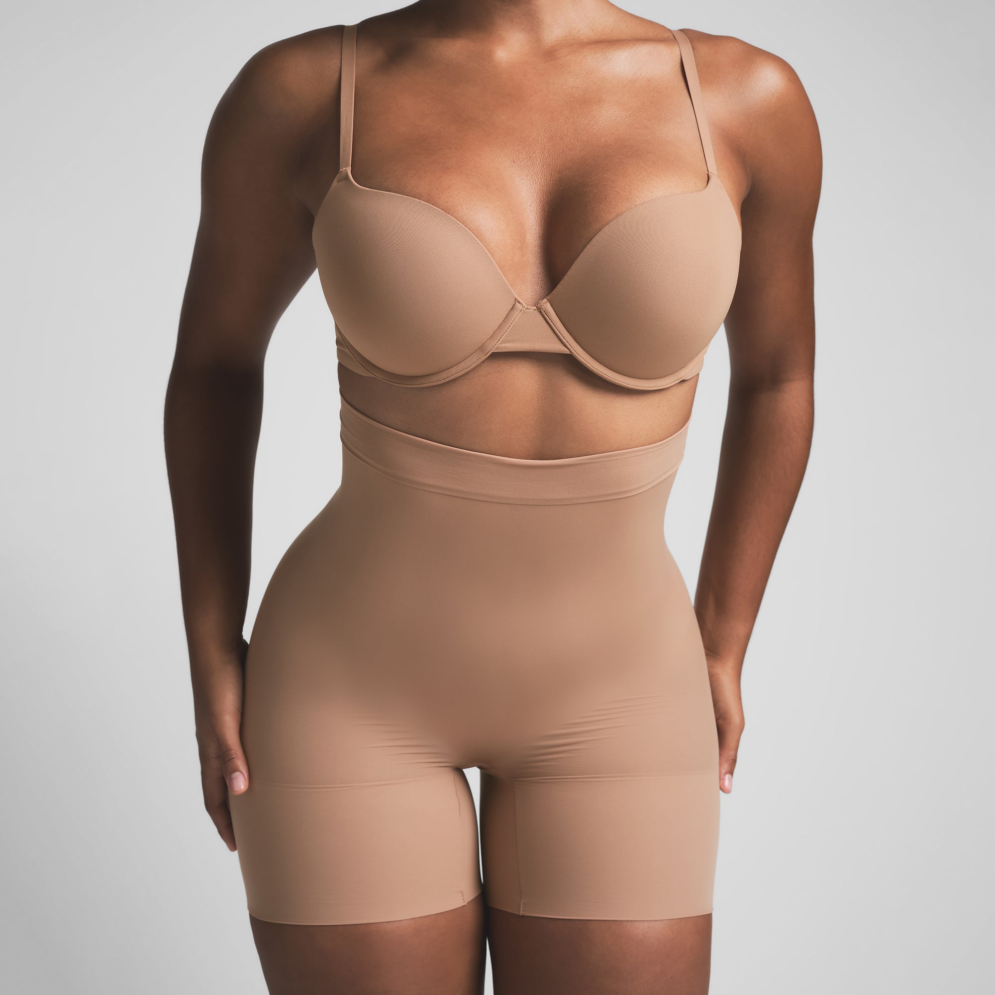 SHEER SEAMLESS HIGH-WAISTED MID THIGH SHORT | SIENNA - Image 5