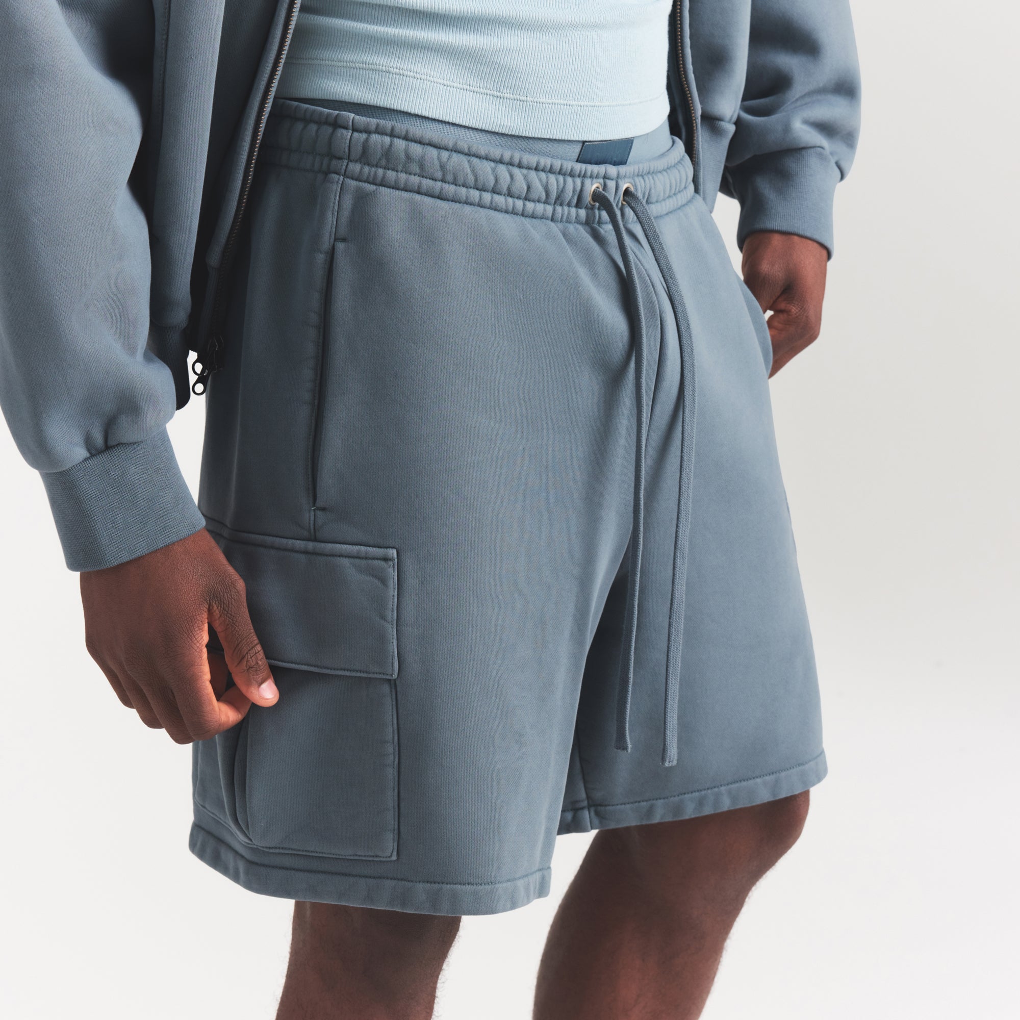 HEAVYWEIGHT FLEECE MENS CARGO SHORT | KYANITE - Image 4