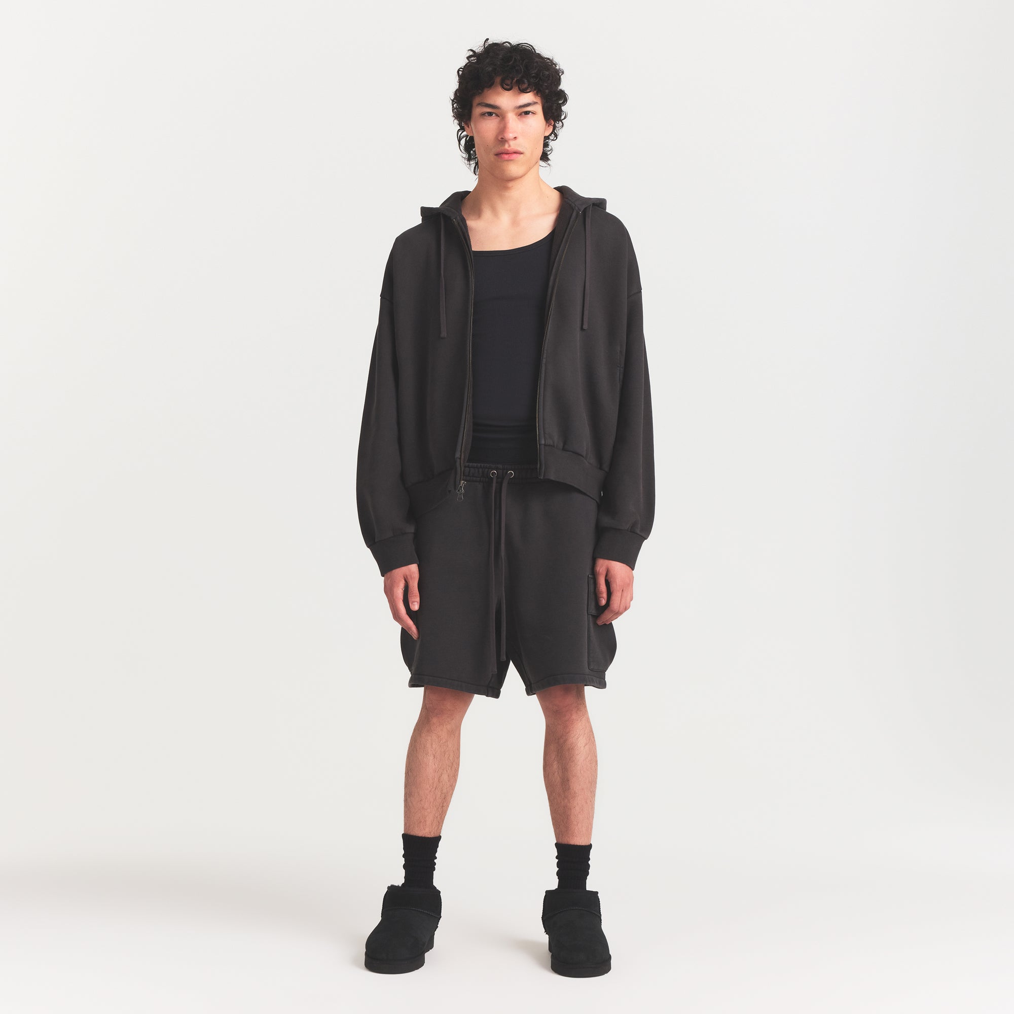 HEAVYWEIGHT FLEECE MENS CARGO SHORT | WASHED ONYX - Image 2