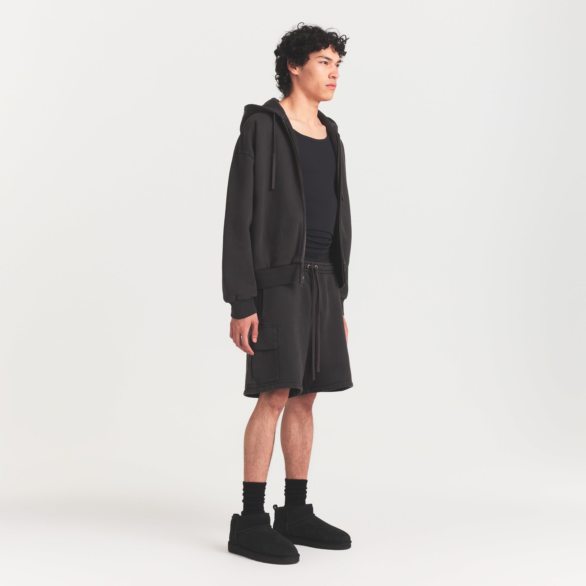 HEAVYWEIGHT FLEECE MENS CARGO SHORT | WASHED ONYX - Image 3