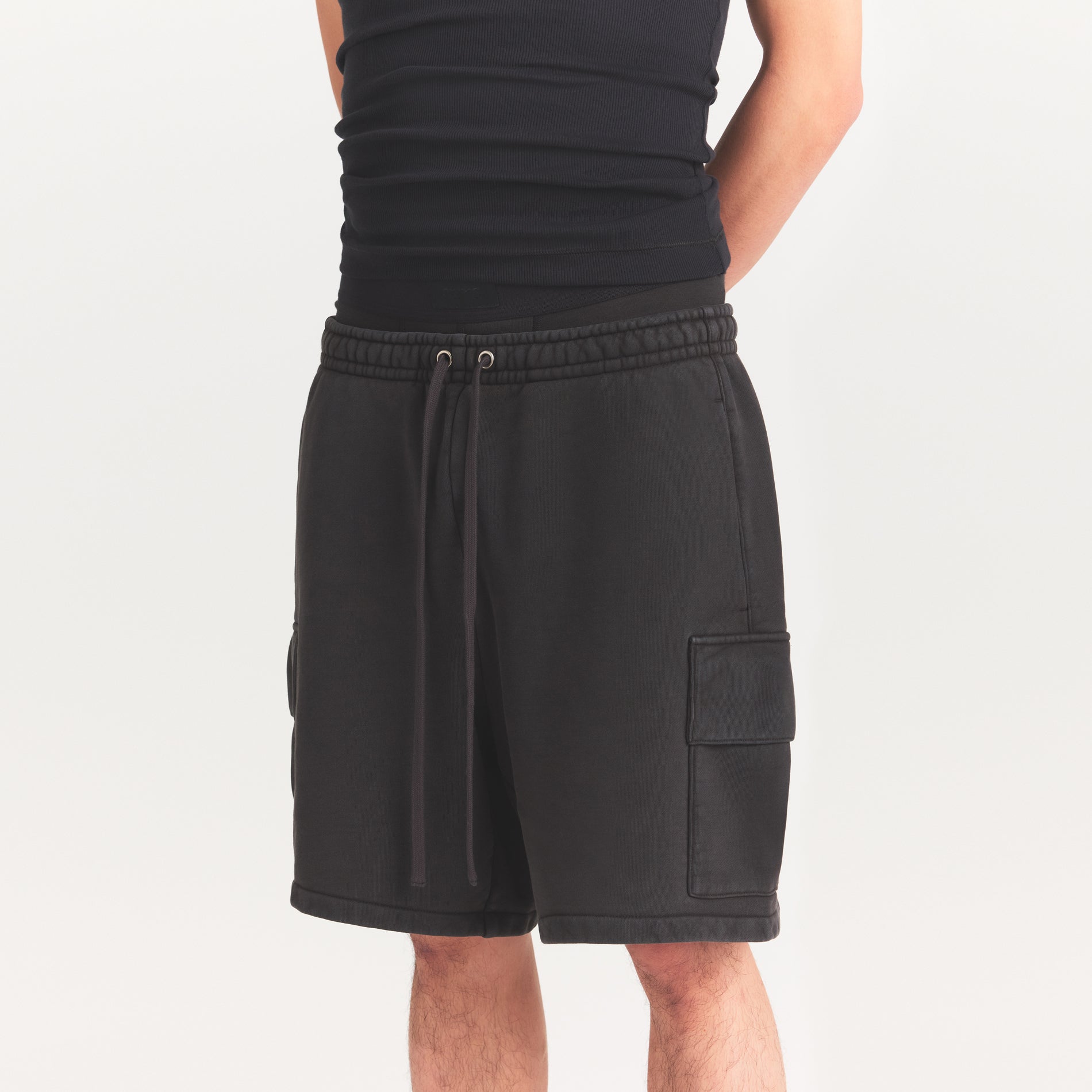 HEAVYWEIGHT FLEECE MENS CARGO SHORT | WASHED ONYX - Image 4