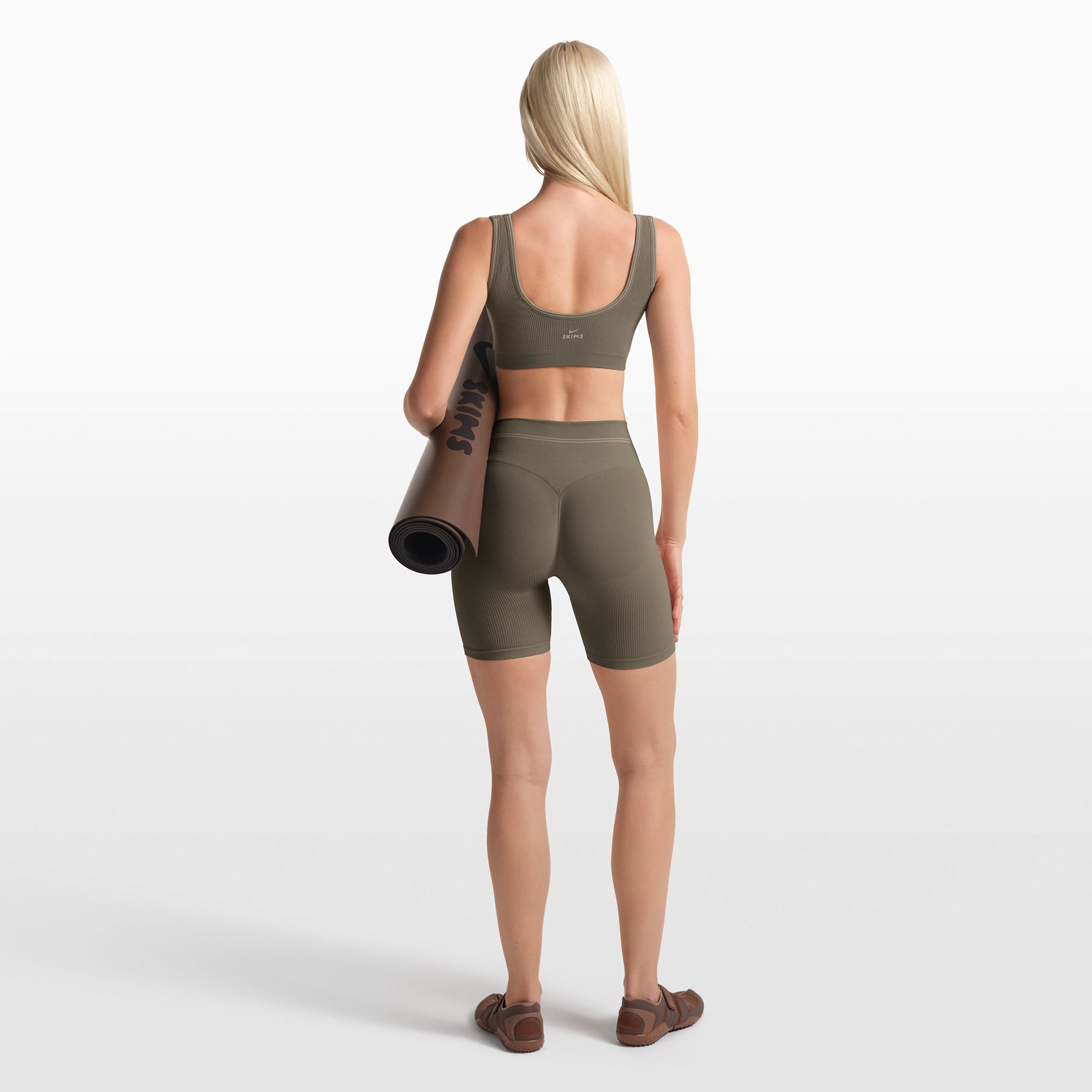 NikeSKIMS RIBBED SEAMLESS 5 BIKER SHORT | DUSTY OAKMOSS - Image 6