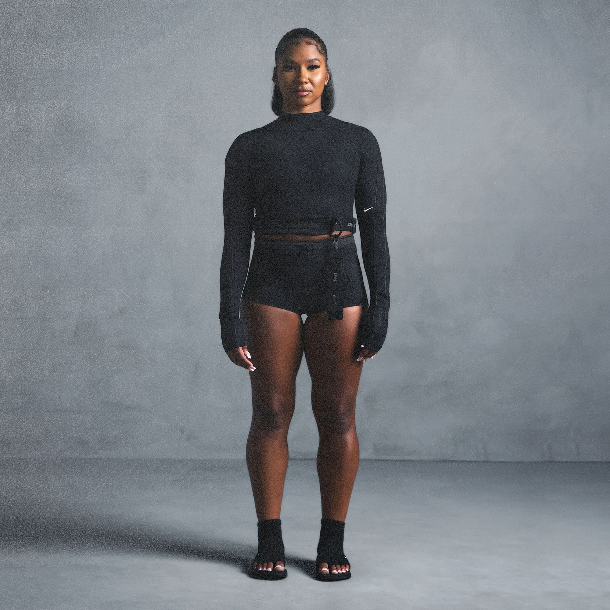 NikeSKIMS SHINE DRAWCORD 2 SHORT | OBSIDIAN - Image 7