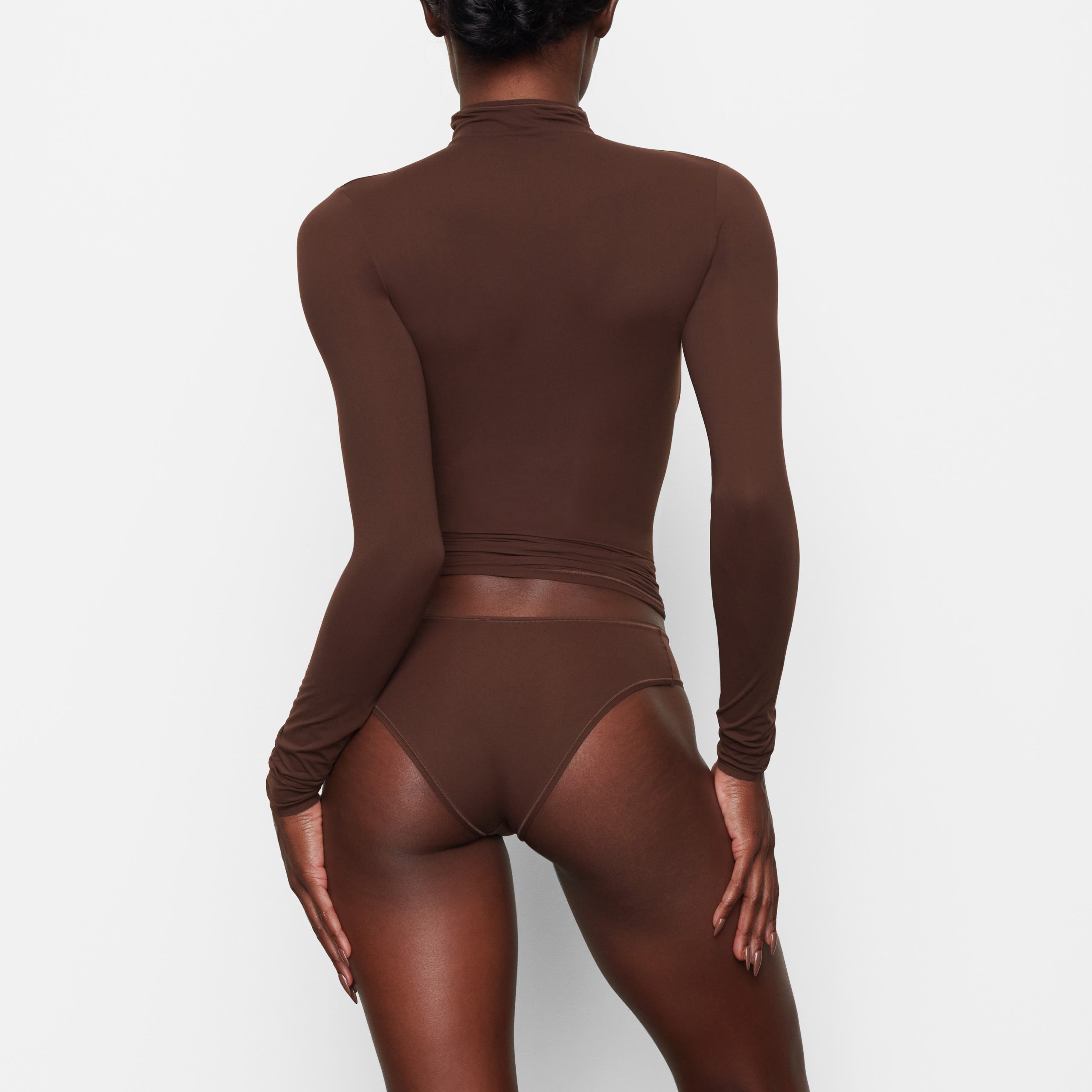 FITS EVERYBODY TURTLENECK TOP | COCOA - Image 4