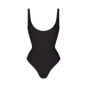 SKIMS BODY SCOOP LOW BACK THONG BODYSUIT | ONYX
