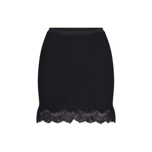 RIB KNIT LACE MINI SKIRT | OBSIDIAN