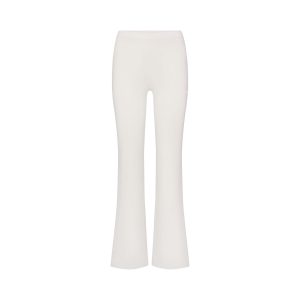 NikeSKIMS AIRY DRI-FITâ„¢ LOW RISE MINI FLARE PANT | IVORY