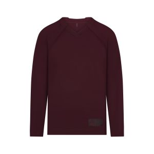 NikeSKIMS AIRY V-NECK OVERSIZED LONG SLEEVE TOP | CURRANT