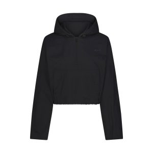 WOVEN COTTON HALF ZIP PULLOVER | ONYX
