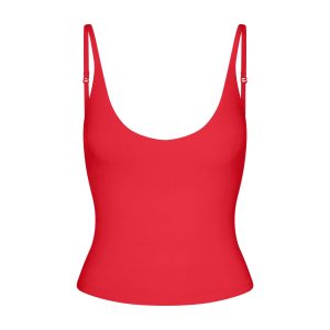 SMOOTH LAYERS SCOOP NECK CAMI | CARMINE